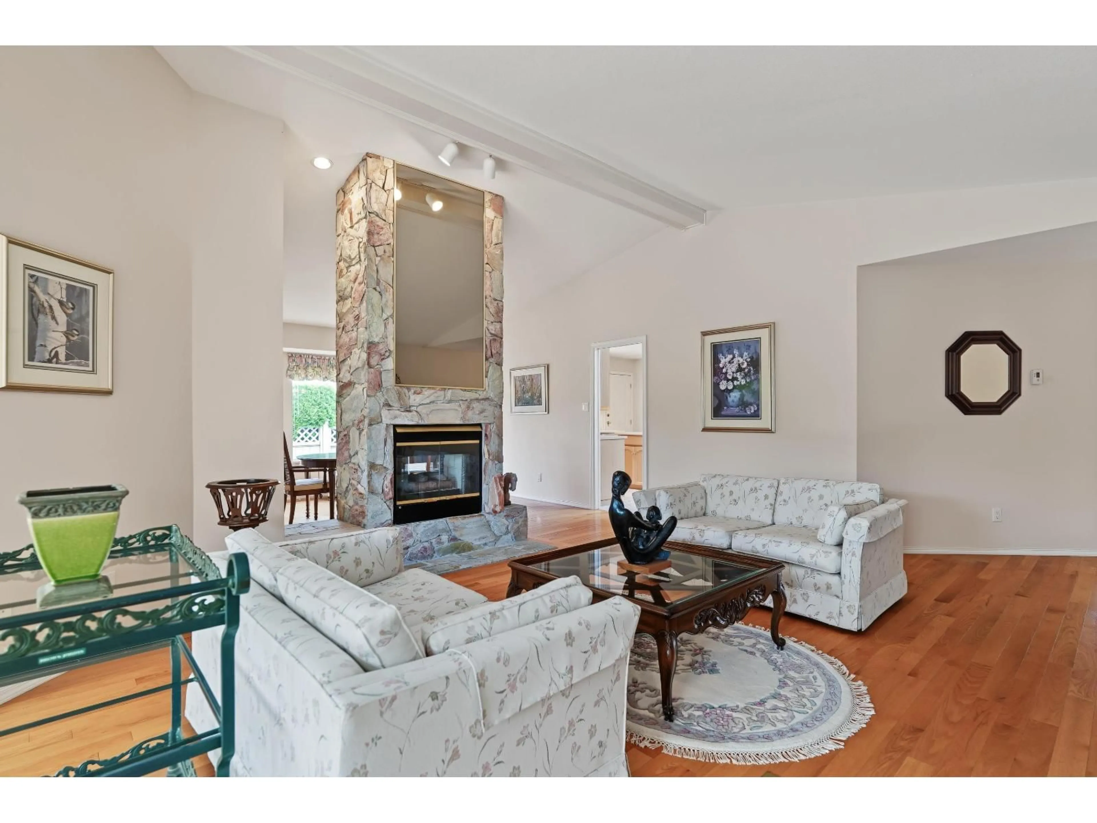 Living room with furniture, unknown for 16155 16A AVENUE, Surrey British Columbia V4A9J9