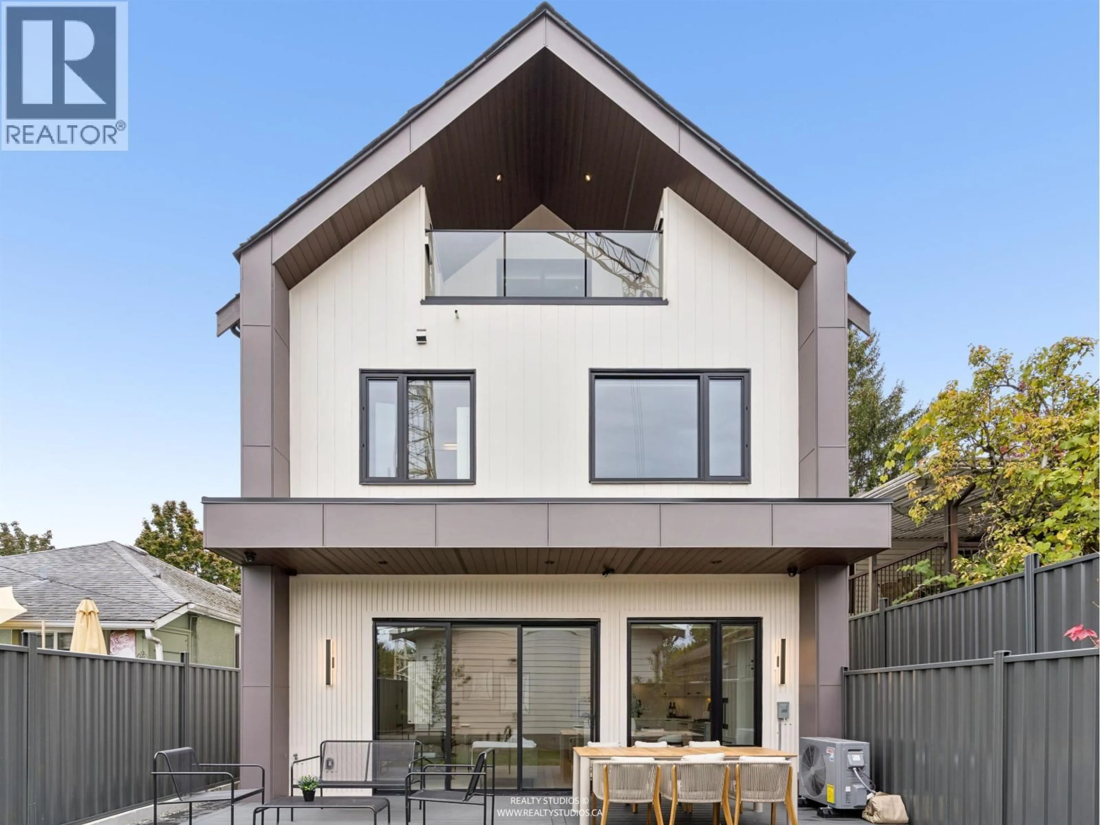 Home with brick exterior material, street for 2 - 1986 8TH AVENUE, Vancouver British Columbia V5N1V1