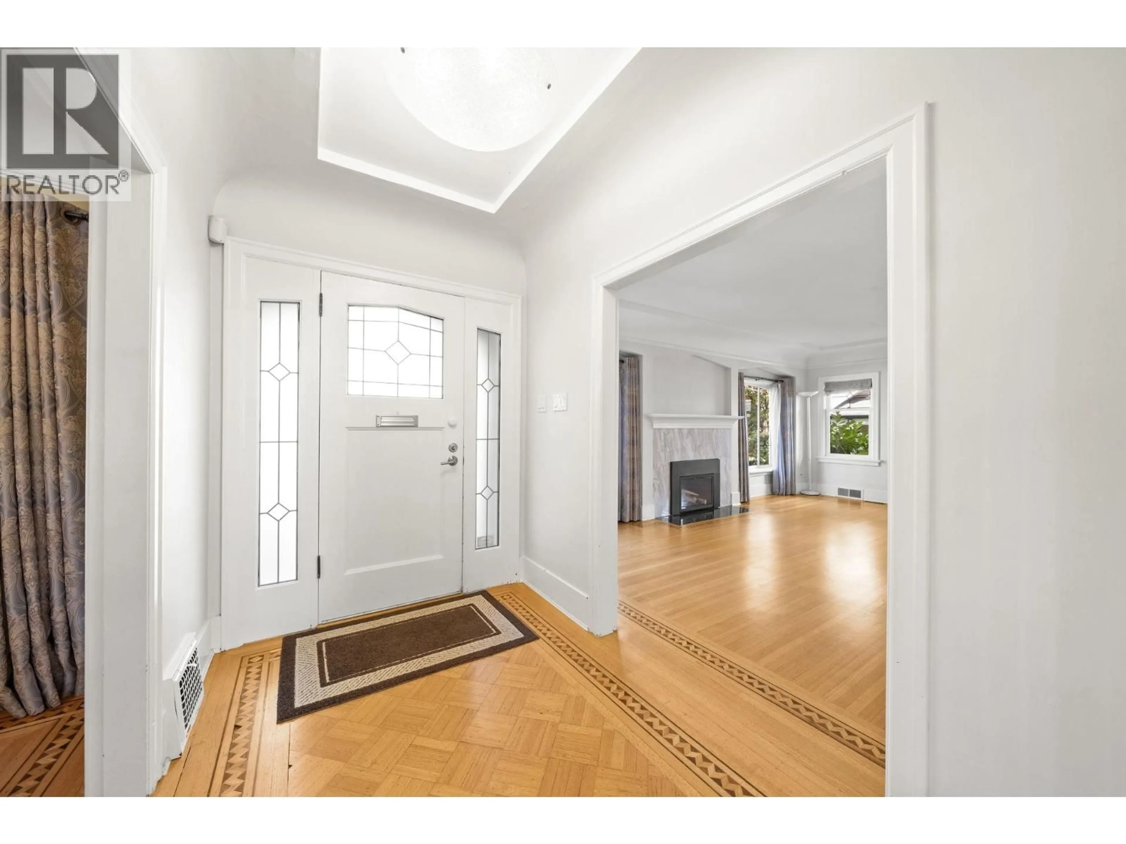 Indoor entryway for 2896 38TH AVENUE, Vancouver British Columbia V6N2W9