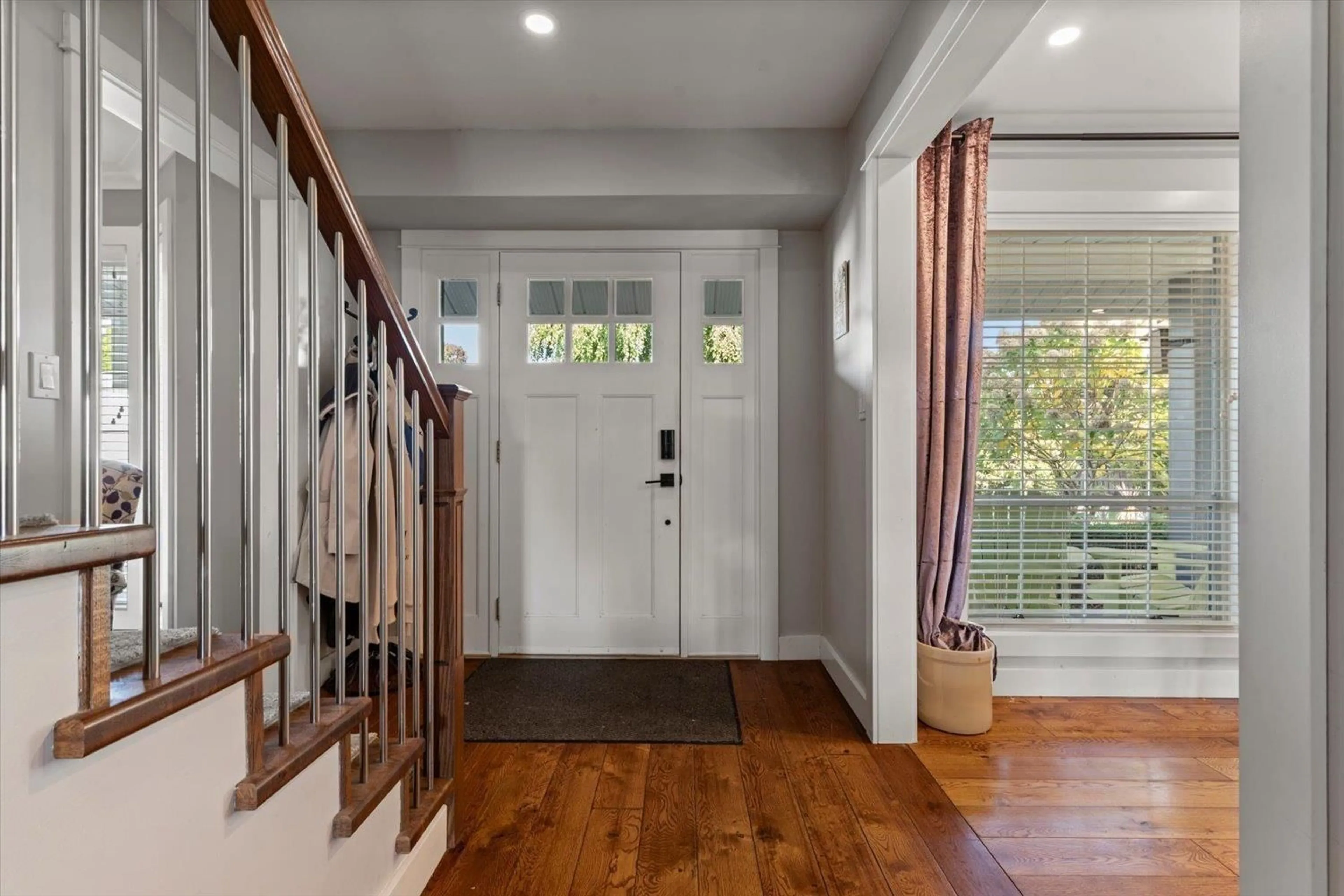 Indoor entryway for 6750 WORTHINGTON PLACE, Chilliwack British Columbia V2R1N6