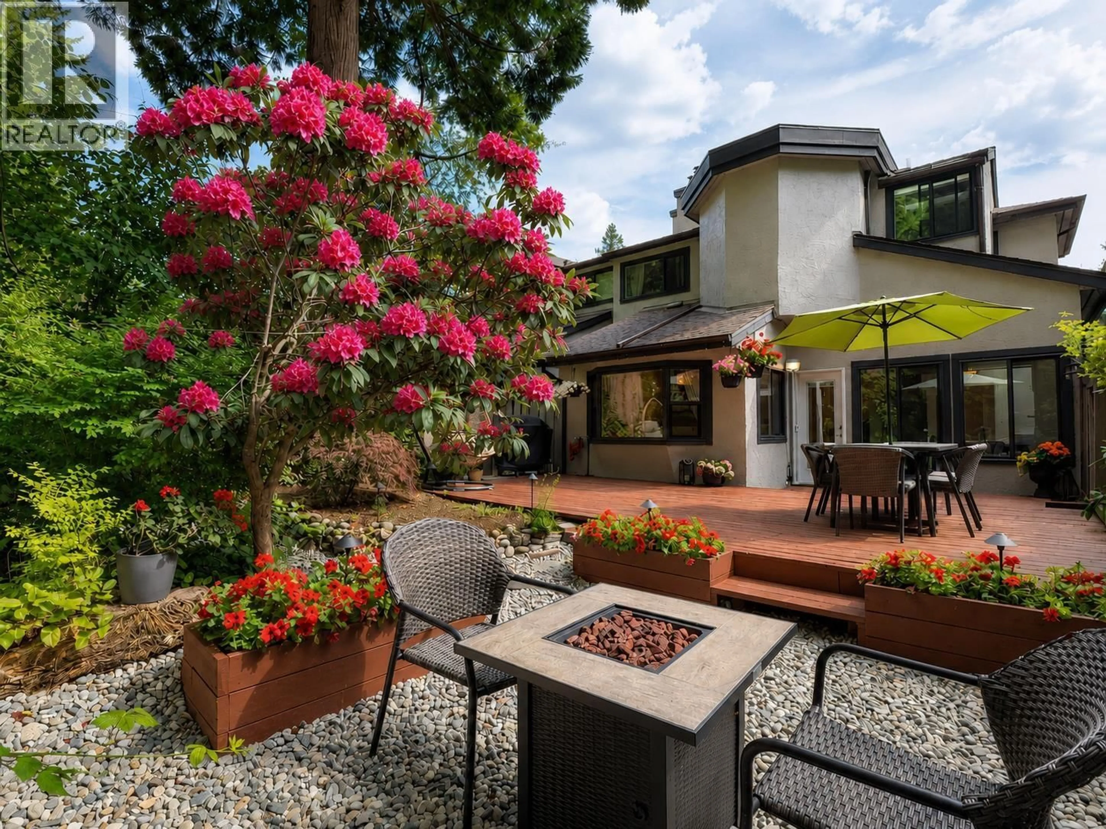 Patio, street for 1741 RUFUS DRIVE, North Vancouver British Columbia V7J3L8