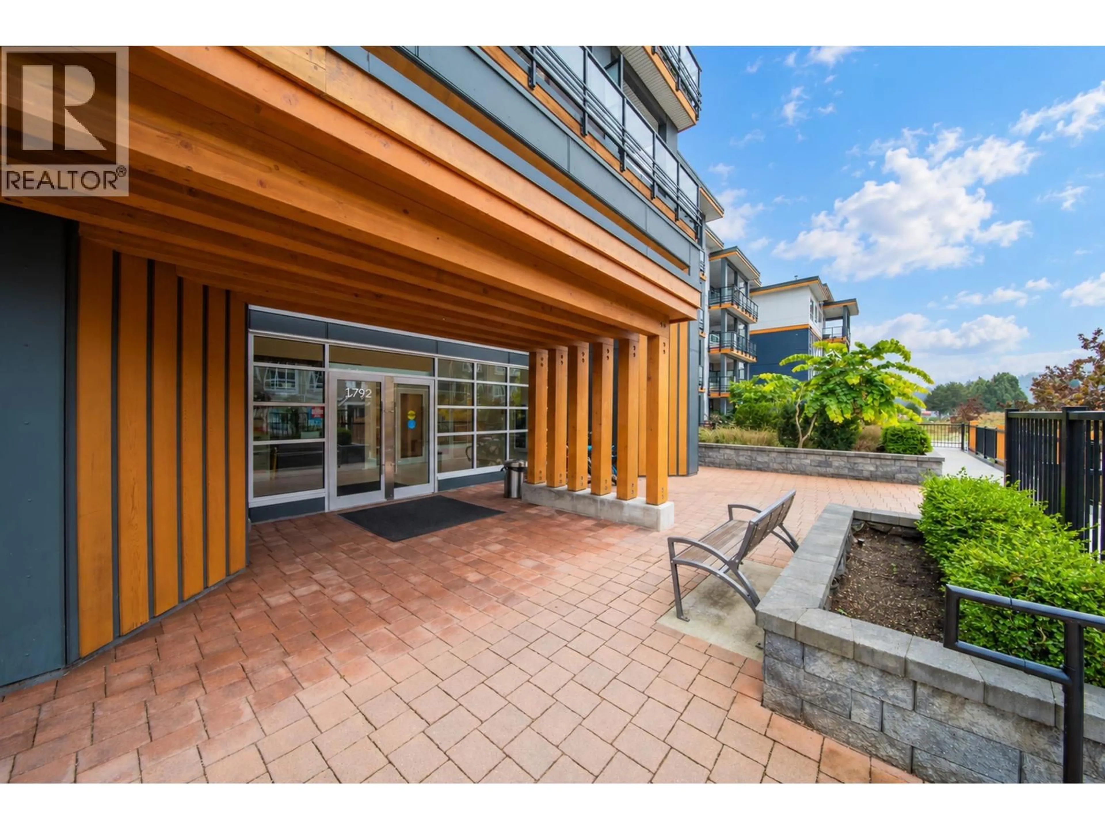 Patio, unknown for 415 - 1792 STARLING DRIVE, Tsawwassen British Columbia V4M0E4