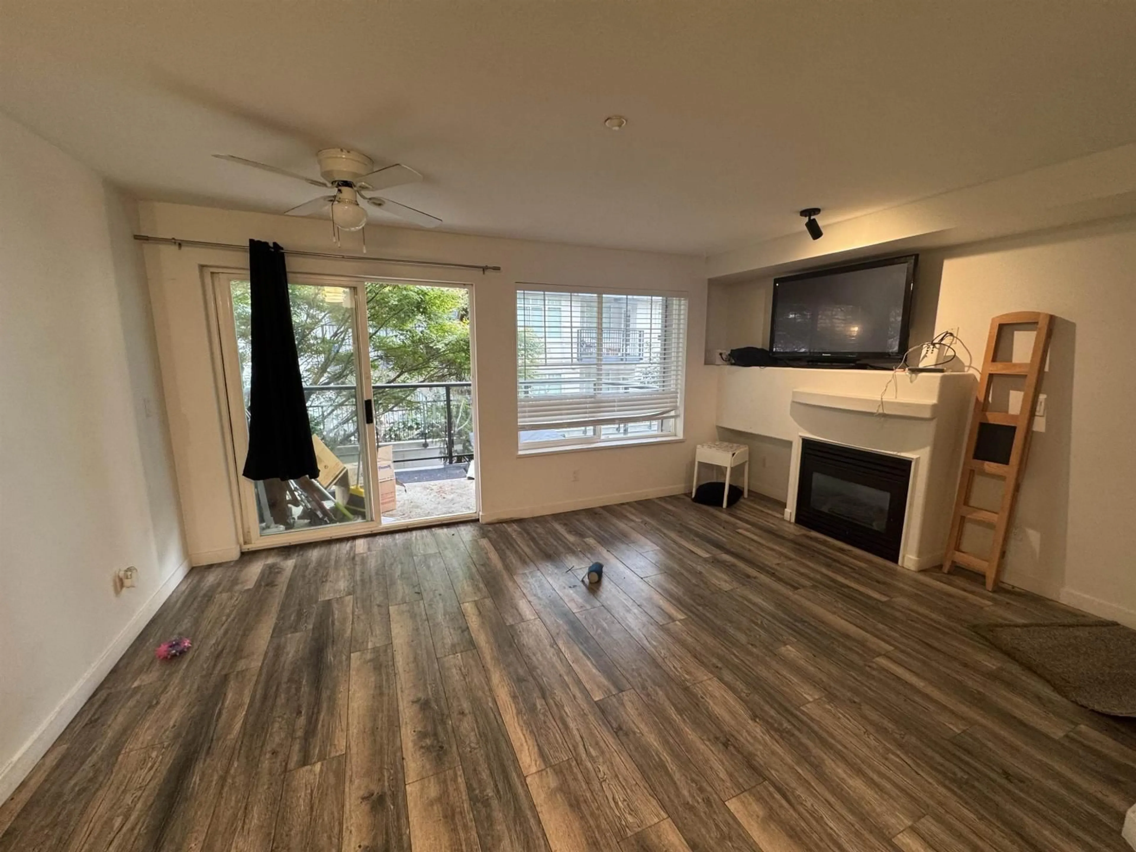 A pic of a room for 217 - 20200 56 AVENUE, Langley British Columbia V3A8S1