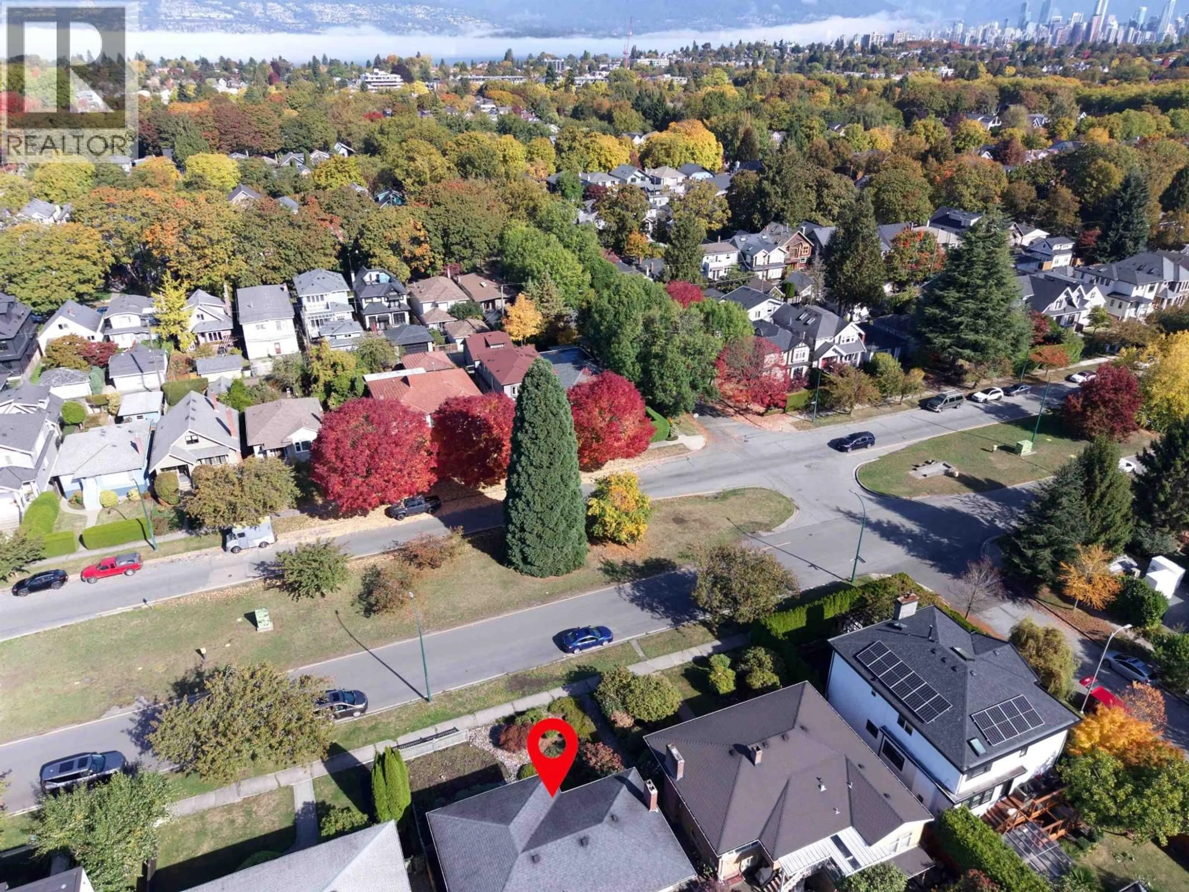 A pic from outside/outdoor area/front of a property/back of a property/a pic from drone, street for 3232 16TH AVENUE, Vancouver British Columbia V6K3E3