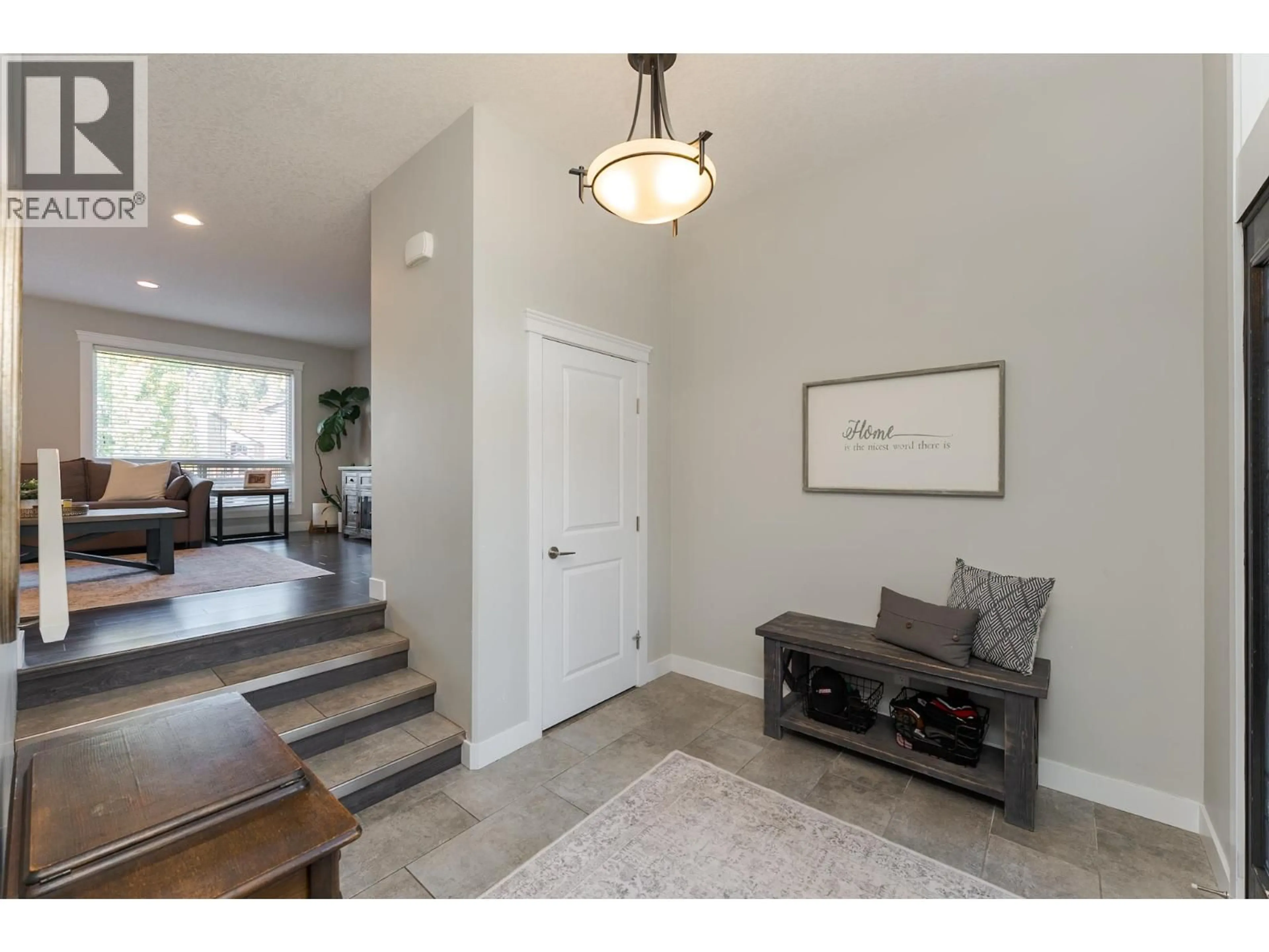 Indoor entryway for 7661 CREEKSIDE WAY, Prince George British Columbia V2N0C2