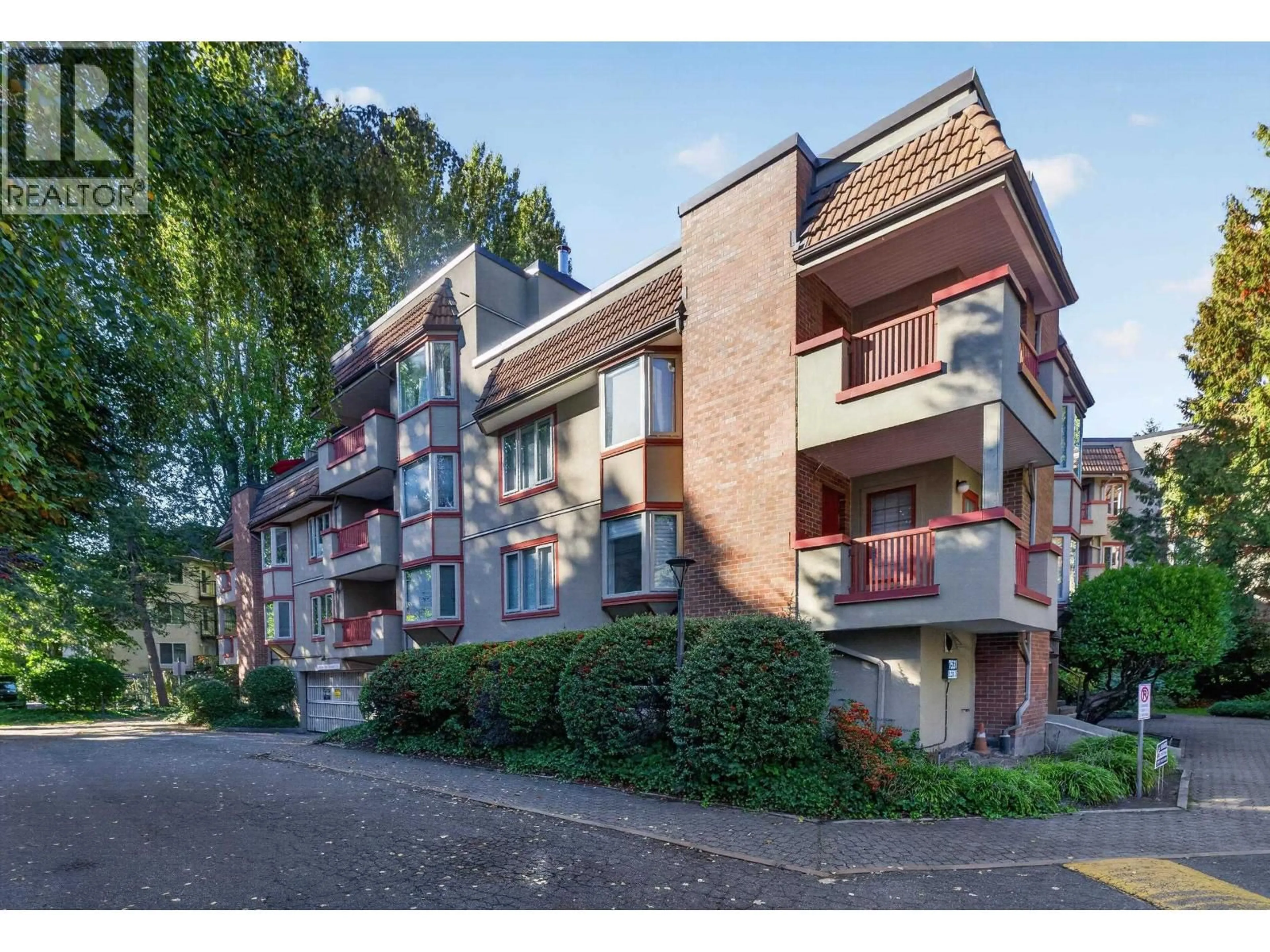 A pic from outside/outdoor area/front of a property/back of a property/a pic from drone, street for 216 - 7531 MINORU BOULEVARD, Richmond British Columbia V6Y1Z3