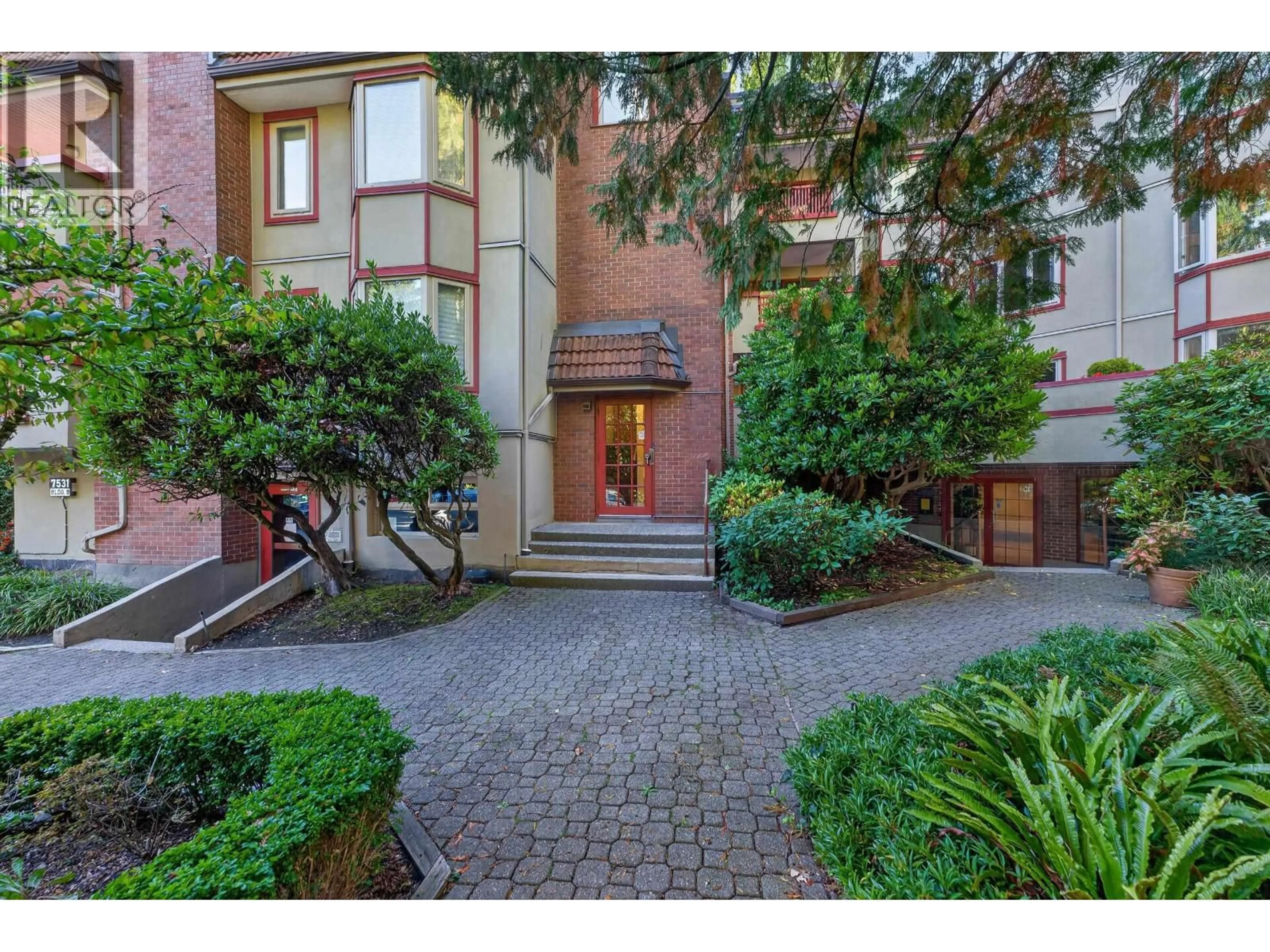 Indoor foyer for 216 - 7531 MINORU BOULEVARD, Richmond British Columbia V6Y1Z3