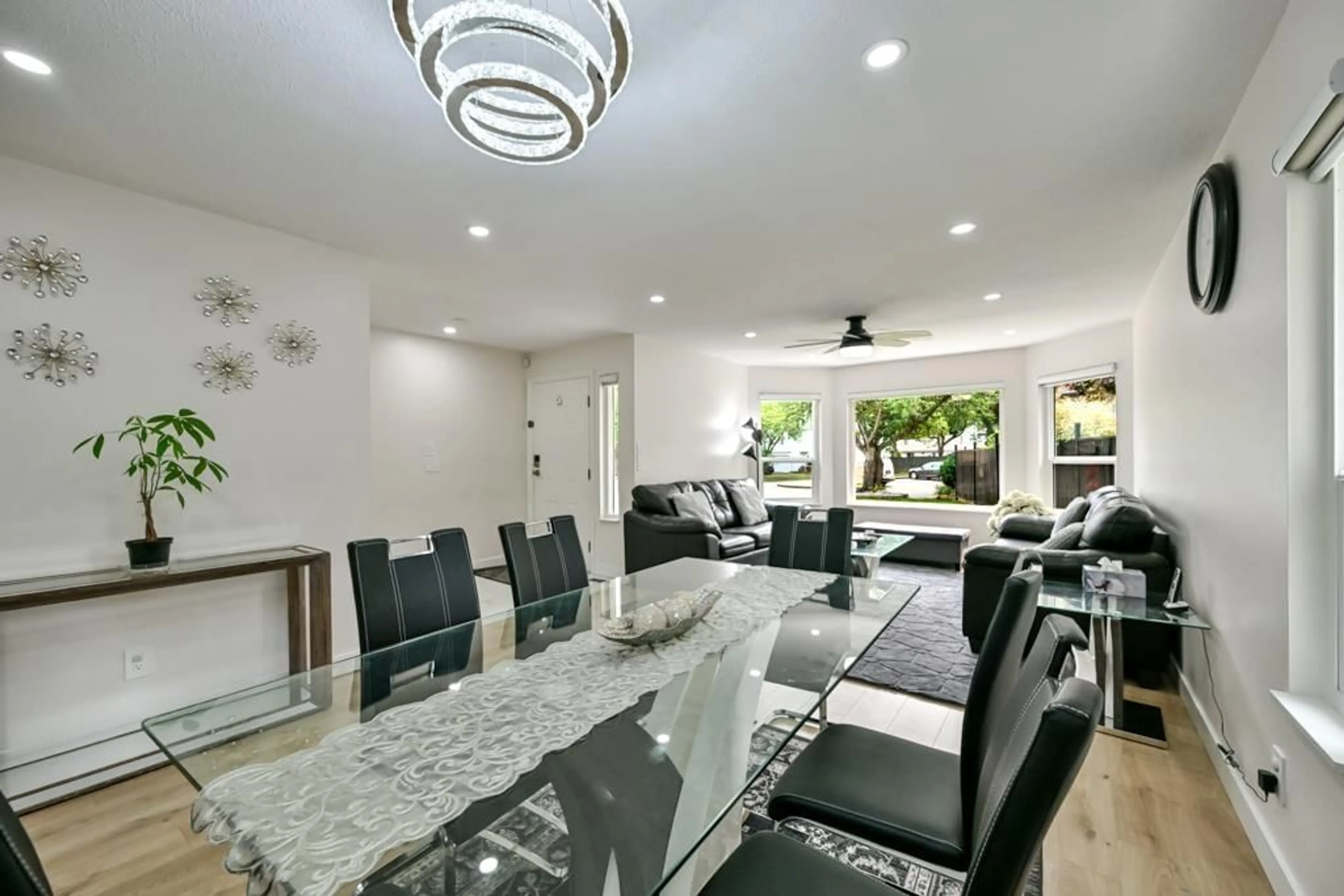 Unknown for 12925 65 AVENUE, Surrey British Columbia V3W9H4
