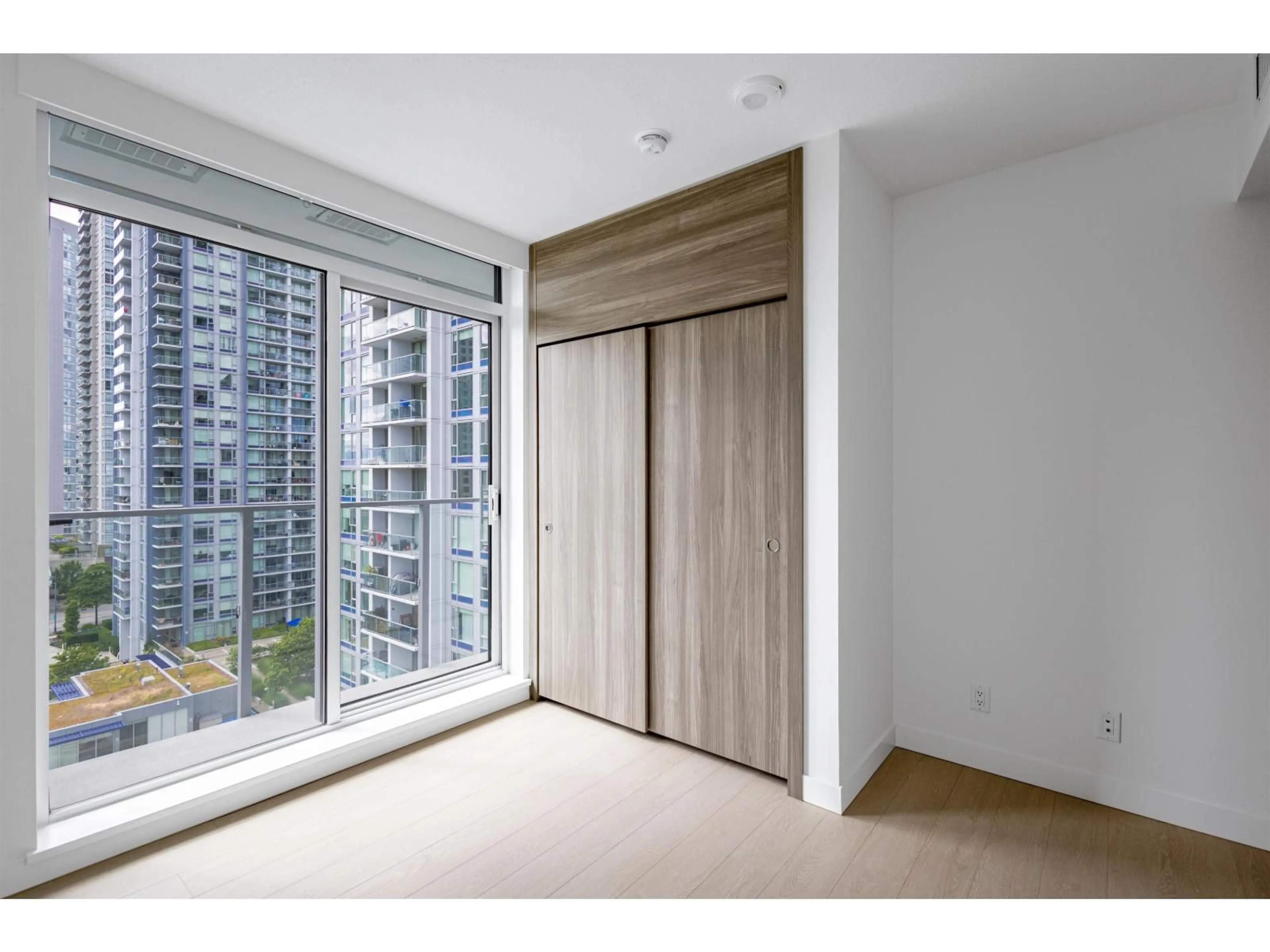 Unknown for 909 - 13768 100 AVENUE, Surrey British Columbia V3T0V2