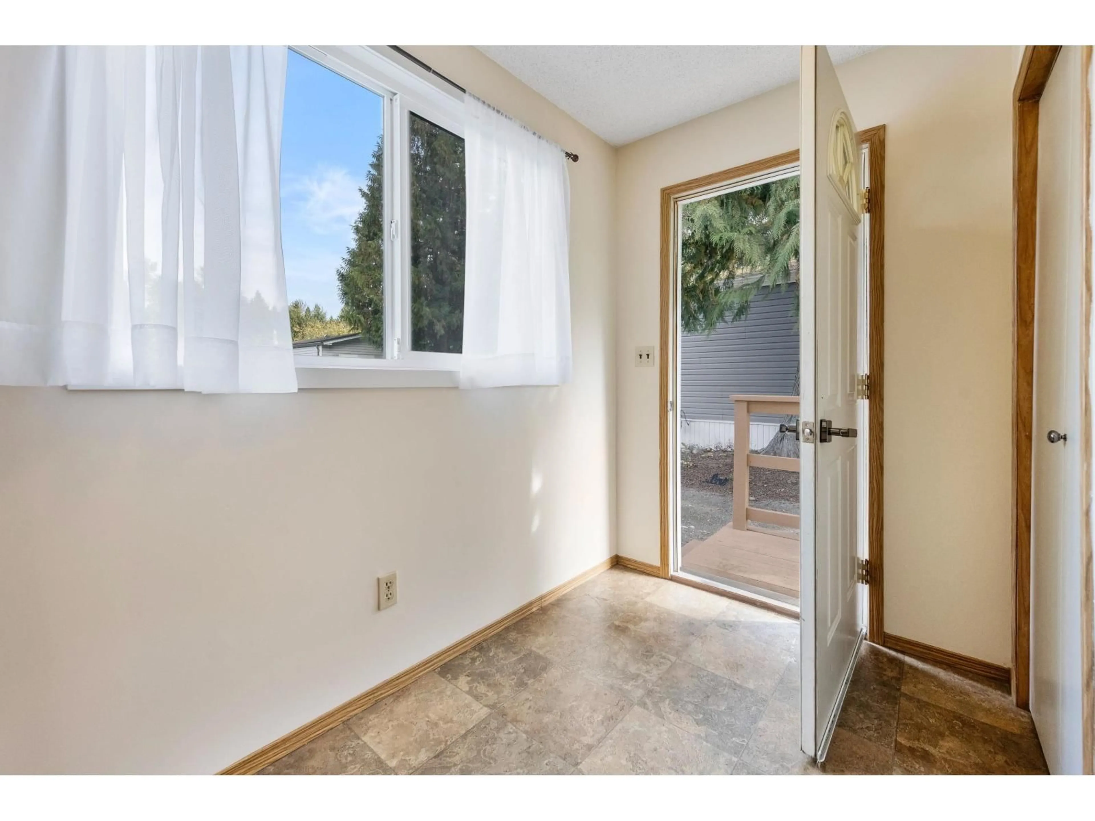 Unknown for 222 - 45835 SLEEPY HOLLOW ROAD, Cultus Lake British Columbia V2R5A9