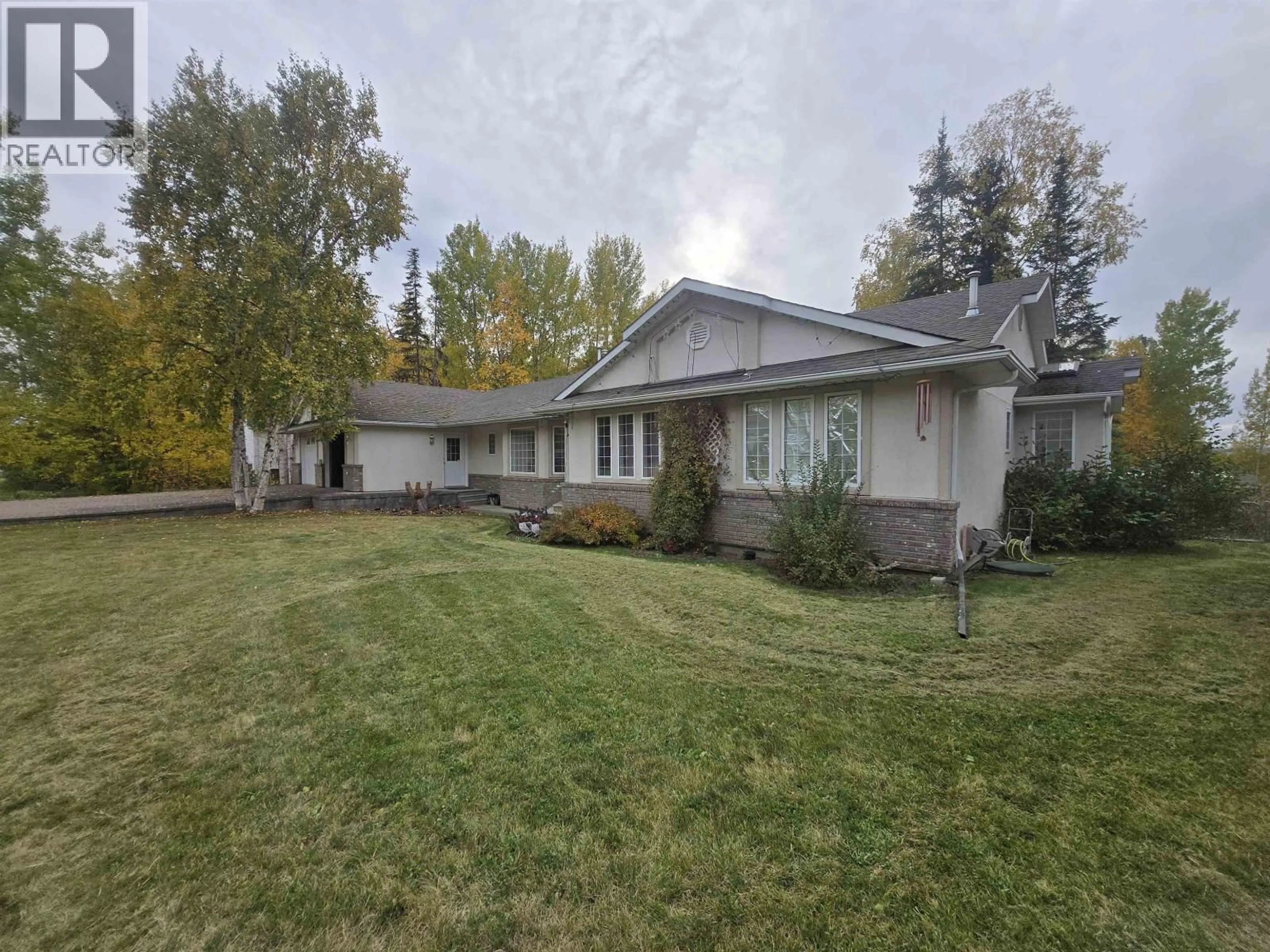 A pic from outside/outdoor area/front of a property/back of a property/a pic from drone, street for 1147 CROFT ROAD, Quesnel British Columbia V2J5R5