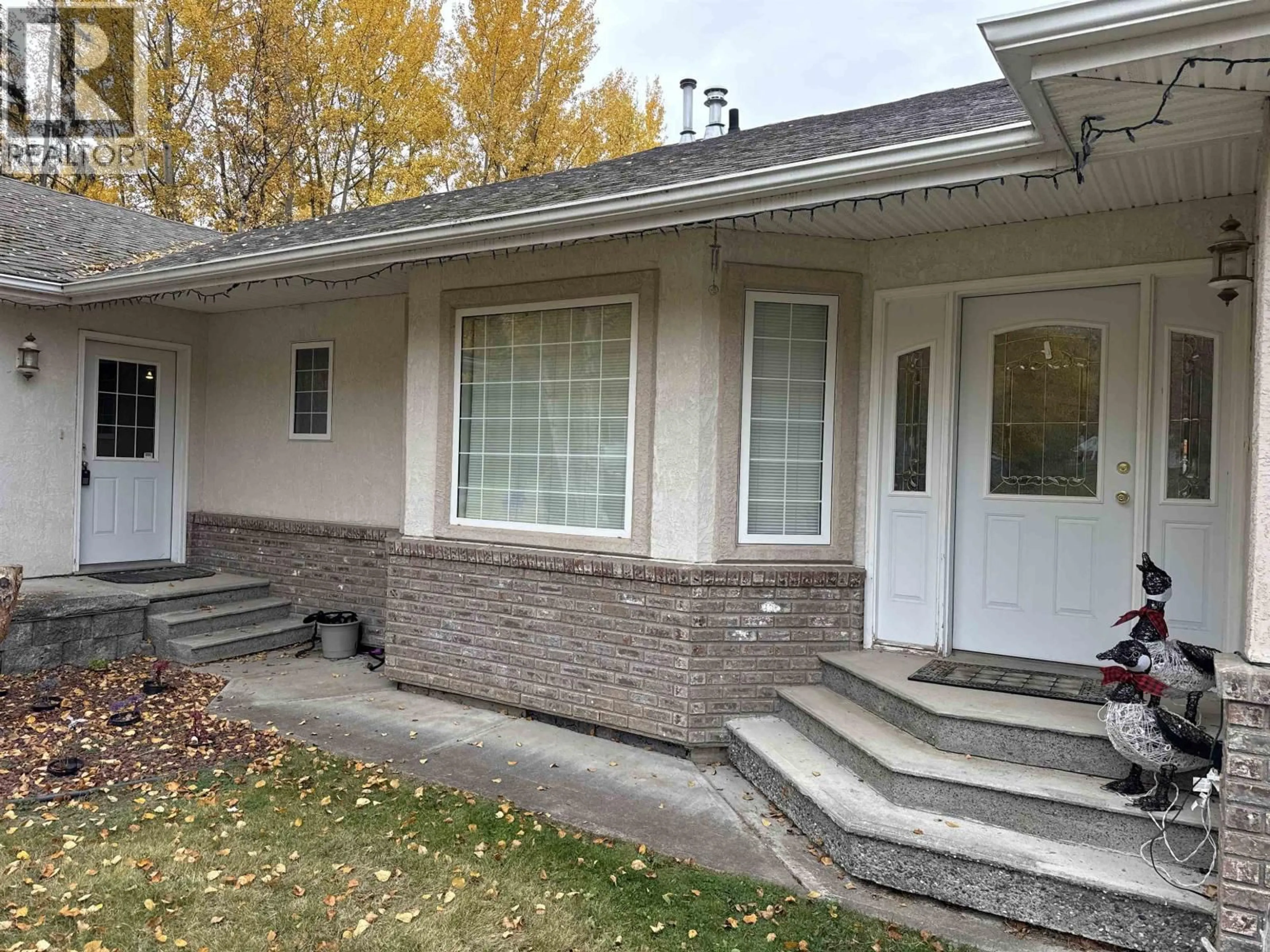 Home with vinyl exterior material, street for 1147 CROFT ROAD, Quesnel British Columbia V2J5R5