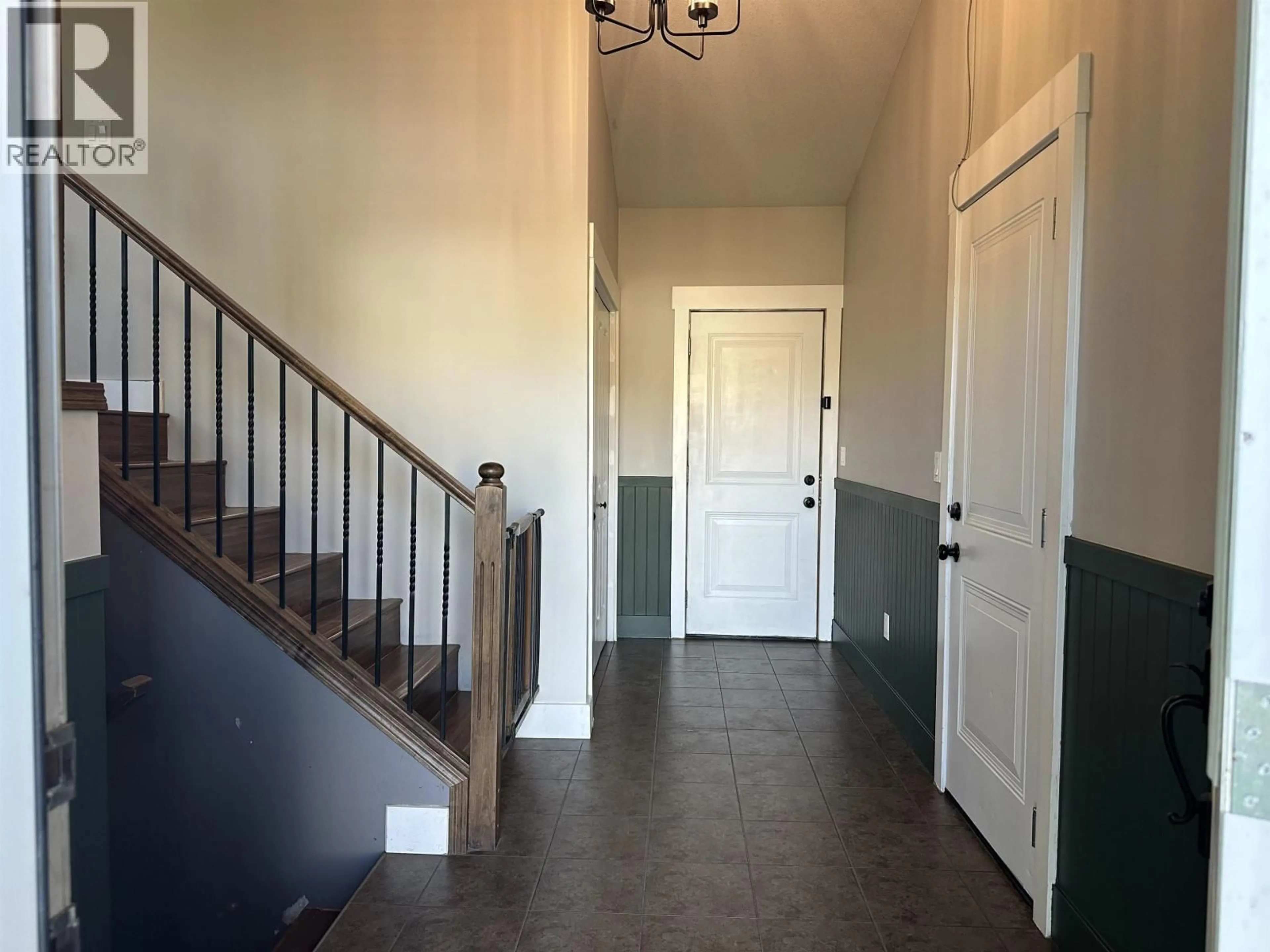 Indoor entryway for 10216 97 STREET, Taylor British Columbia V0C2K0