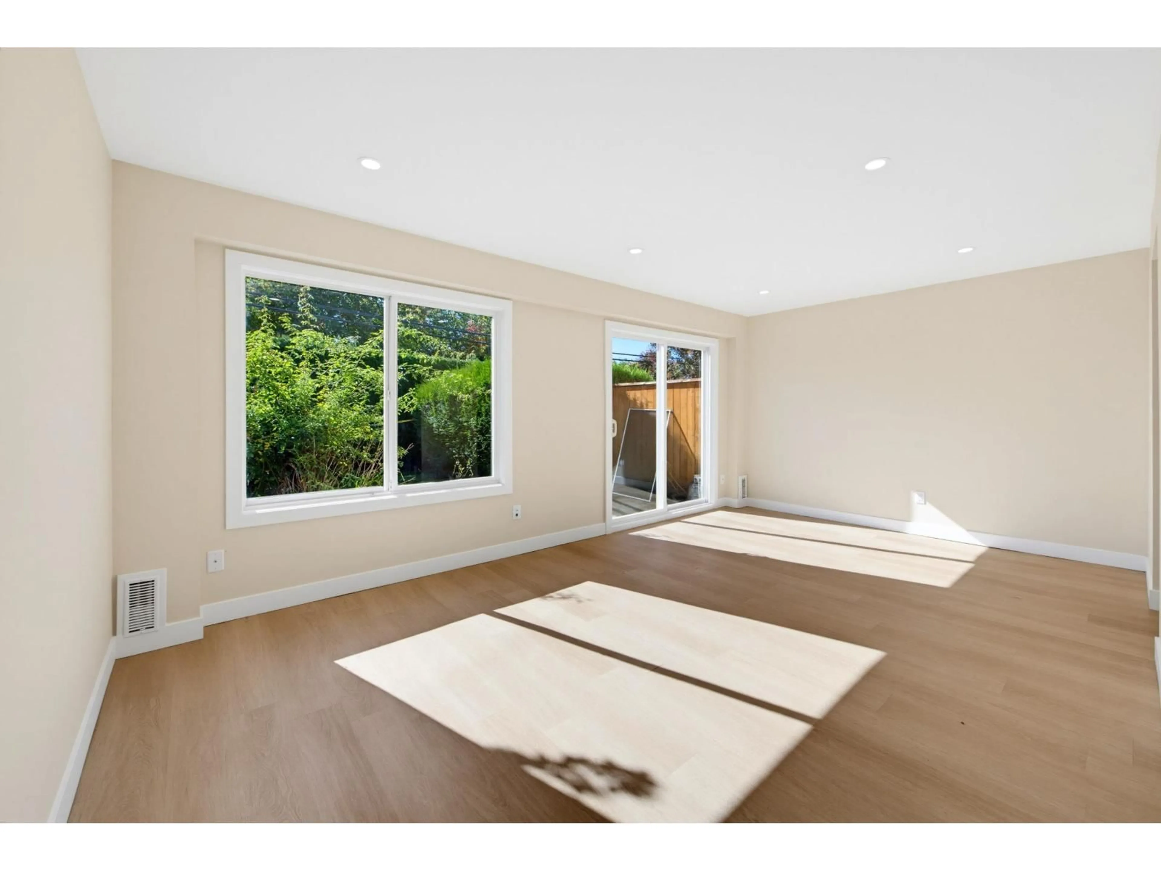 A pic of a room for 45 - 45185 WOLFE ROAD, Chilliwack British Columbia V2P1V5