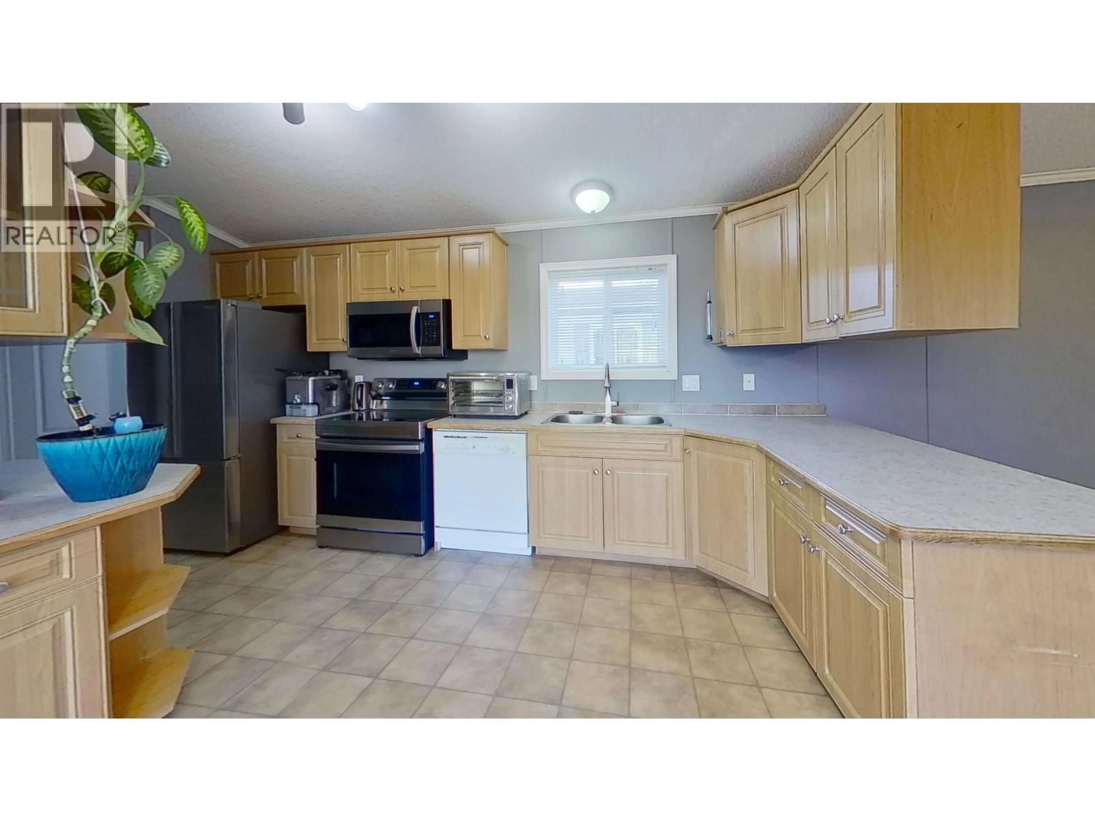 Standard kitchen, ceramic/tile floor for 53 - 9203 82 STREET, Fort St. John British Columbia V1J5G5