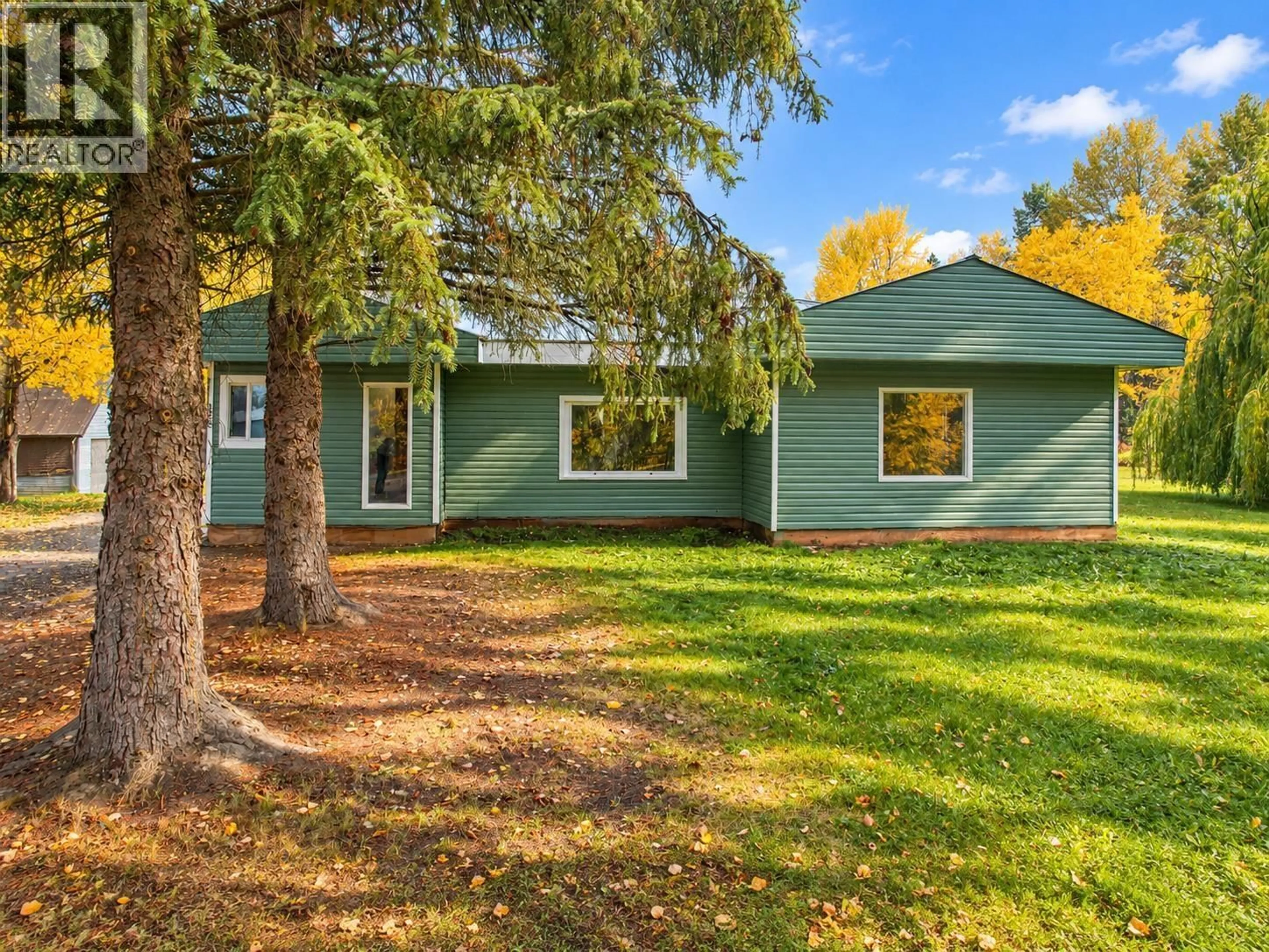 Home with vinyl exterior material, unknown for 3925 AIRD ROAD, Quesnel British Columbia V2J6V8
