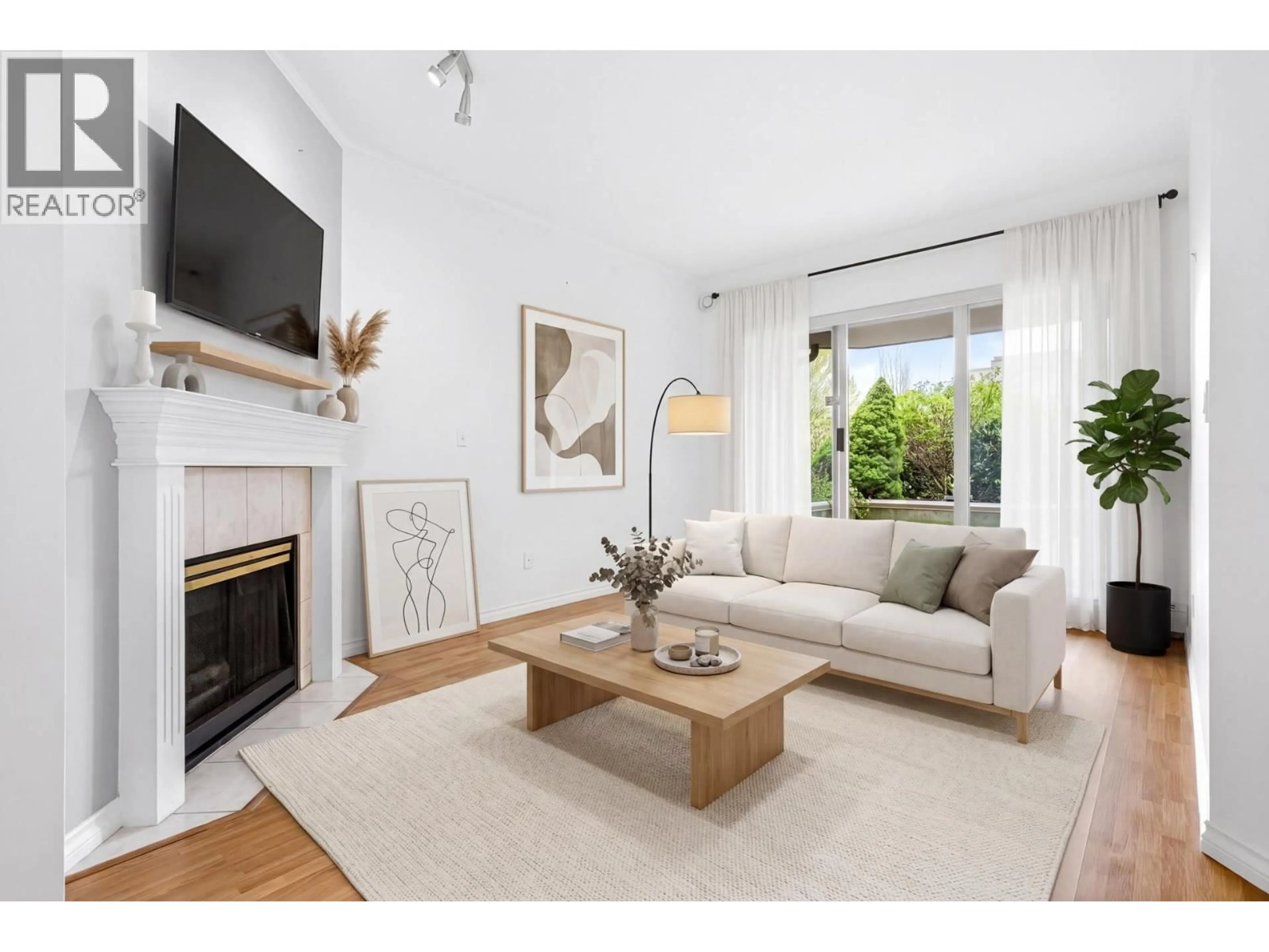 Living room with furniture, unknown for 125 - 2109 ROWLAND STREET, Port Coquitlam British Columbia V3C6J4
