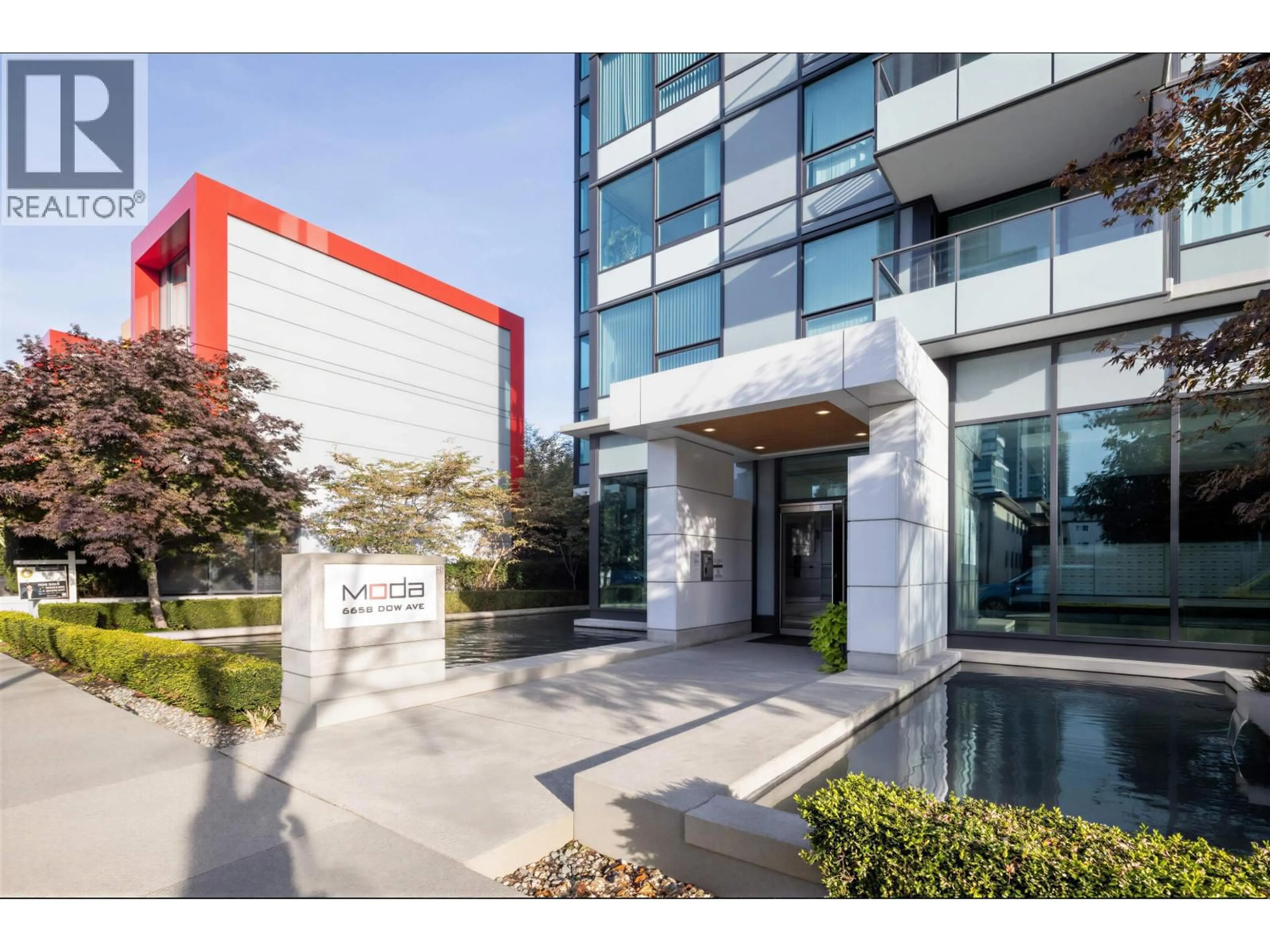 Indoor foyer for 2008 - 6658 DOW AVENUE, Burnaby British Columbia V5H0C7