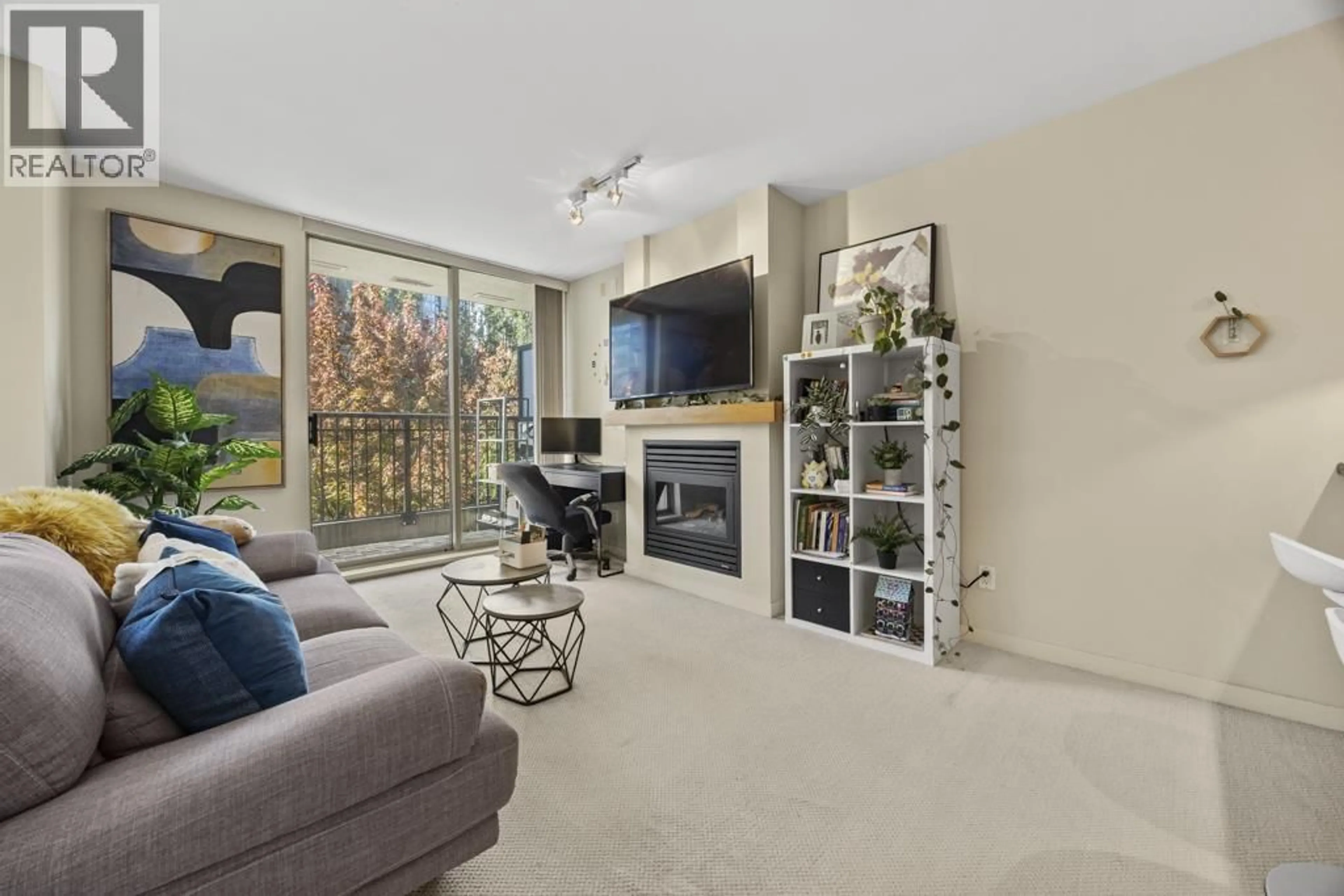 Living room with furniture, unknown for 408 - 989 RICHARDS STREET, Vancouver British Columbia V6B6R6