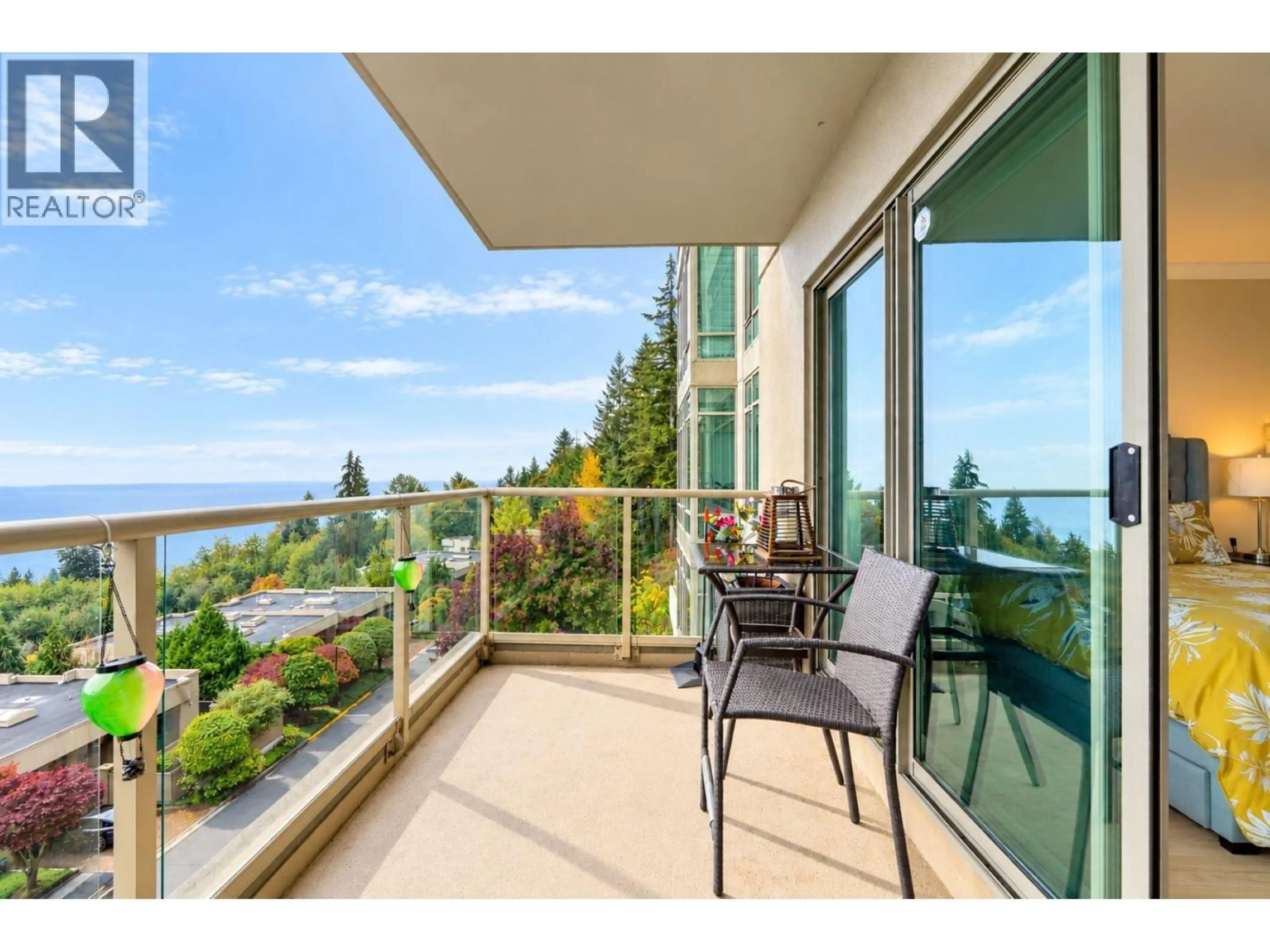 Patio, water/lake/river/ocean view for 402 - 3131 DEER RIDGE DRIVE, West Vancouver British Columbia V7S4W1
