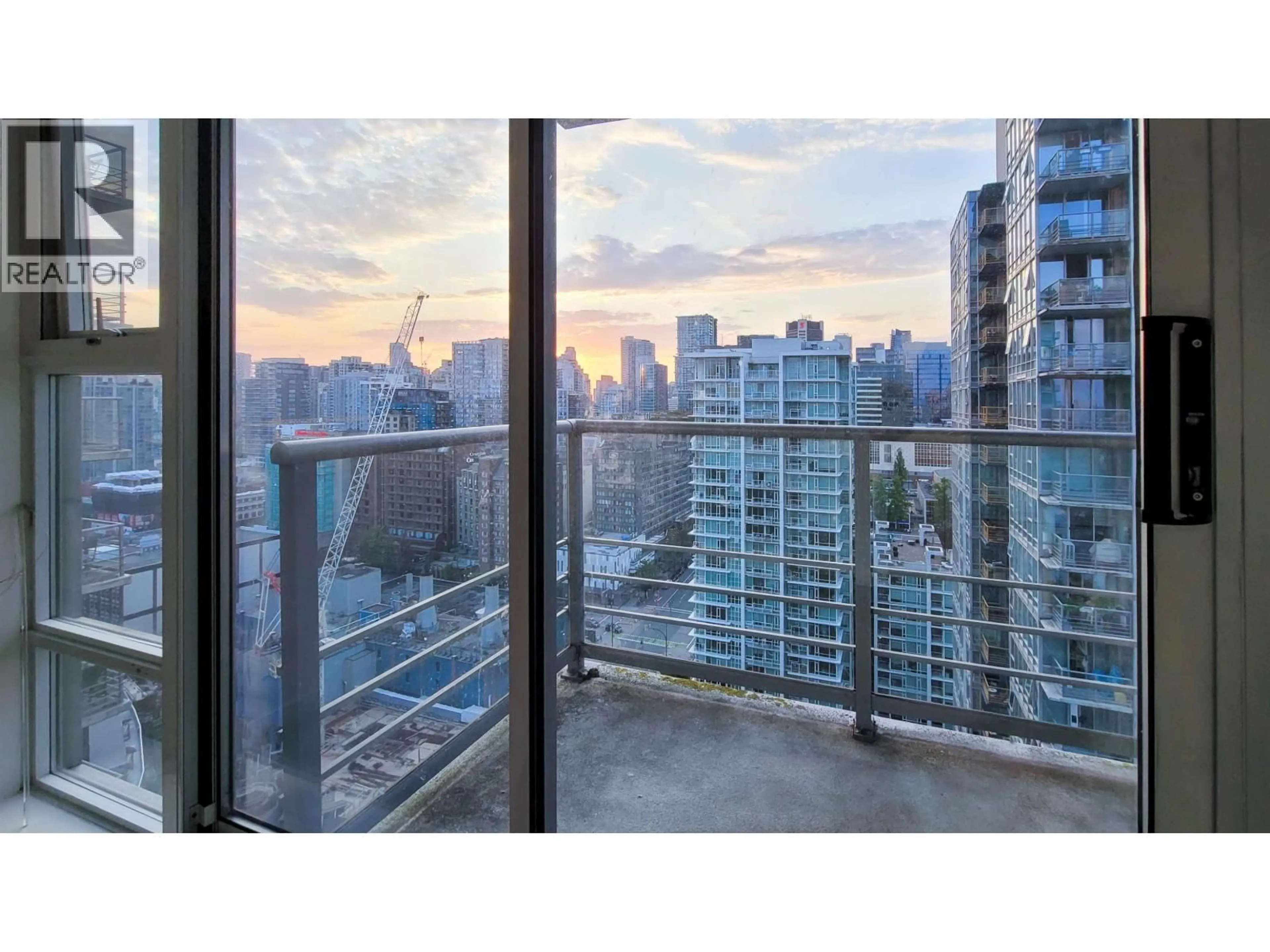 Balcony in the apartment, city buildings view from balcony for 2006 - 111 GEORGIA STREET, Vancouver British Columbia V6B1T8