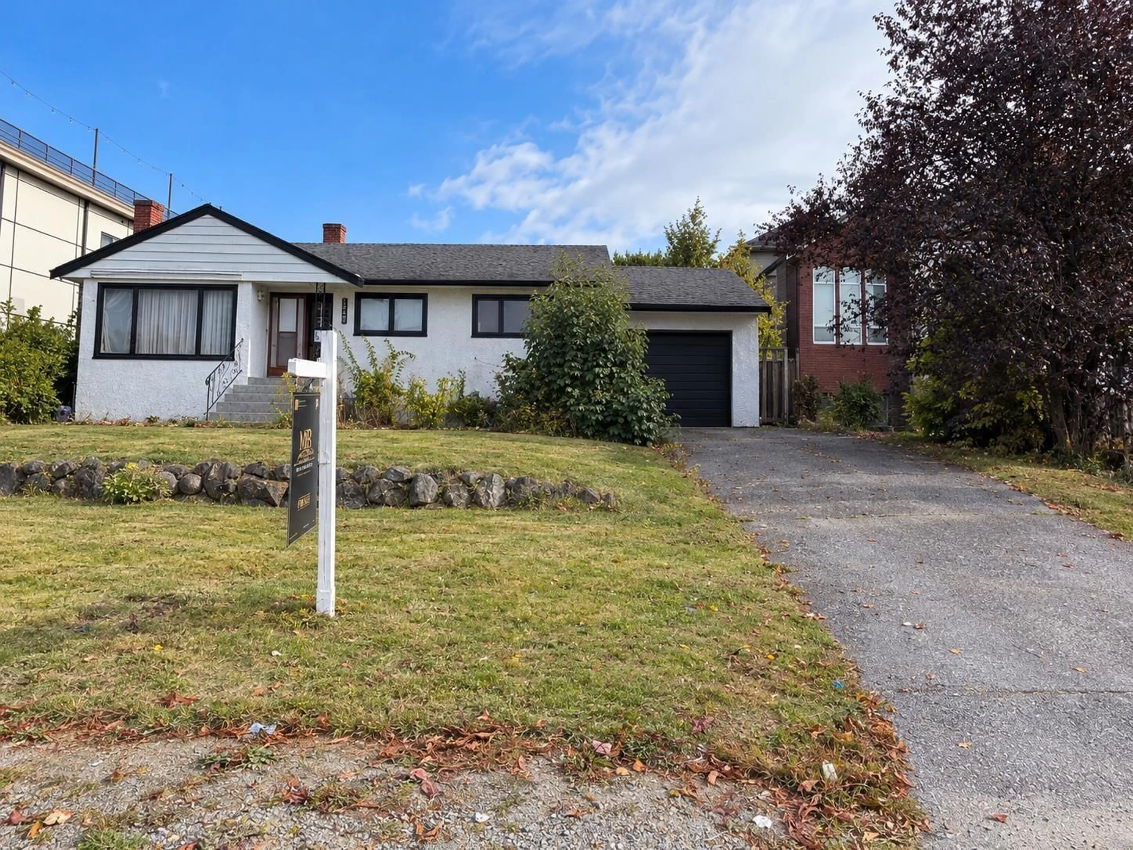 A pic from outside/outdoor area/front of a property/back of a property/a pic from drone, street for 11160 135A STREET, Surrey British Columbia V3R3A4