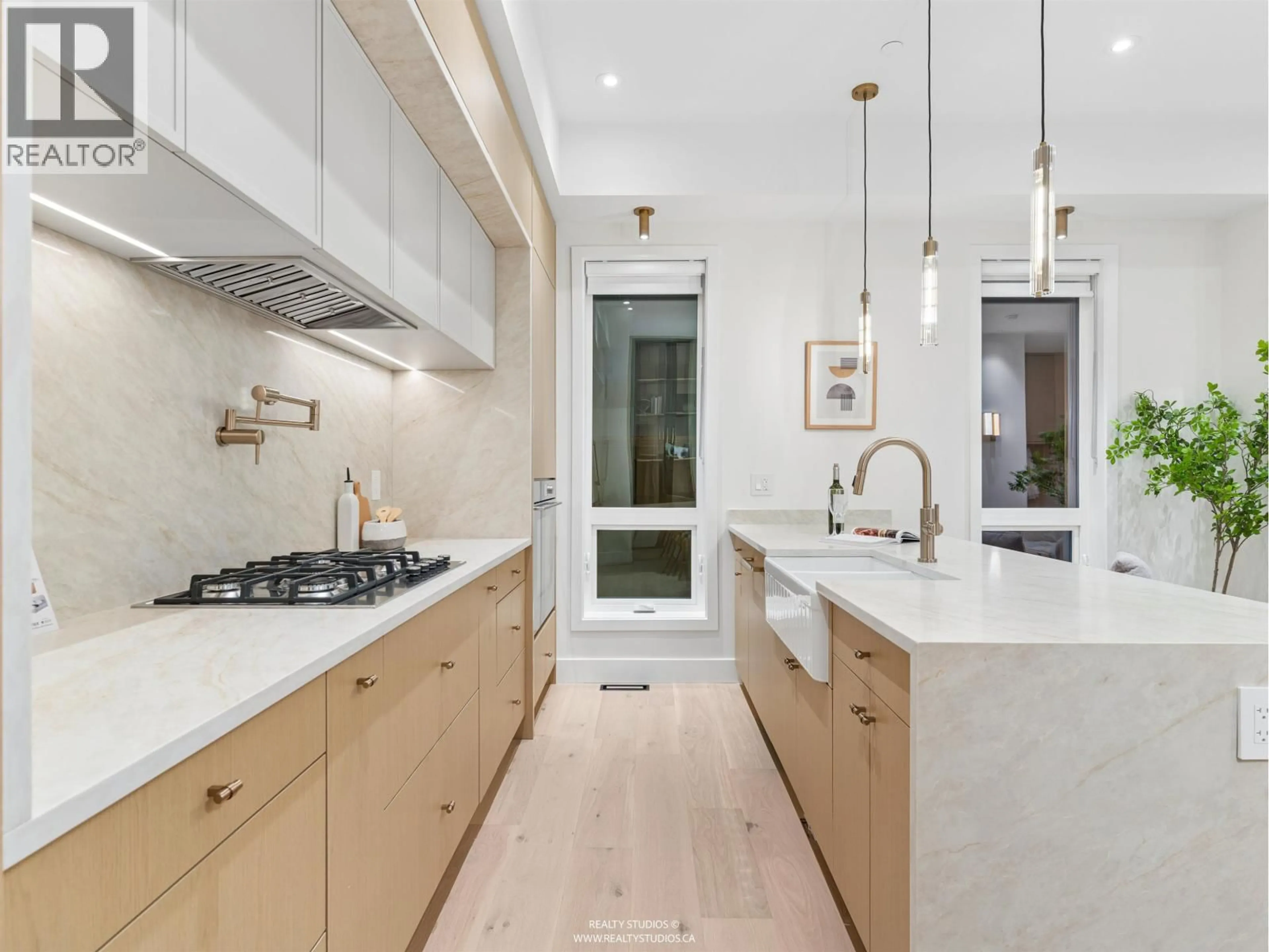 Contemporary kitchen, ceramic/tile floor for 1 - 2541 2ND AVENUE, Vancouver British Columbia V5M1C7