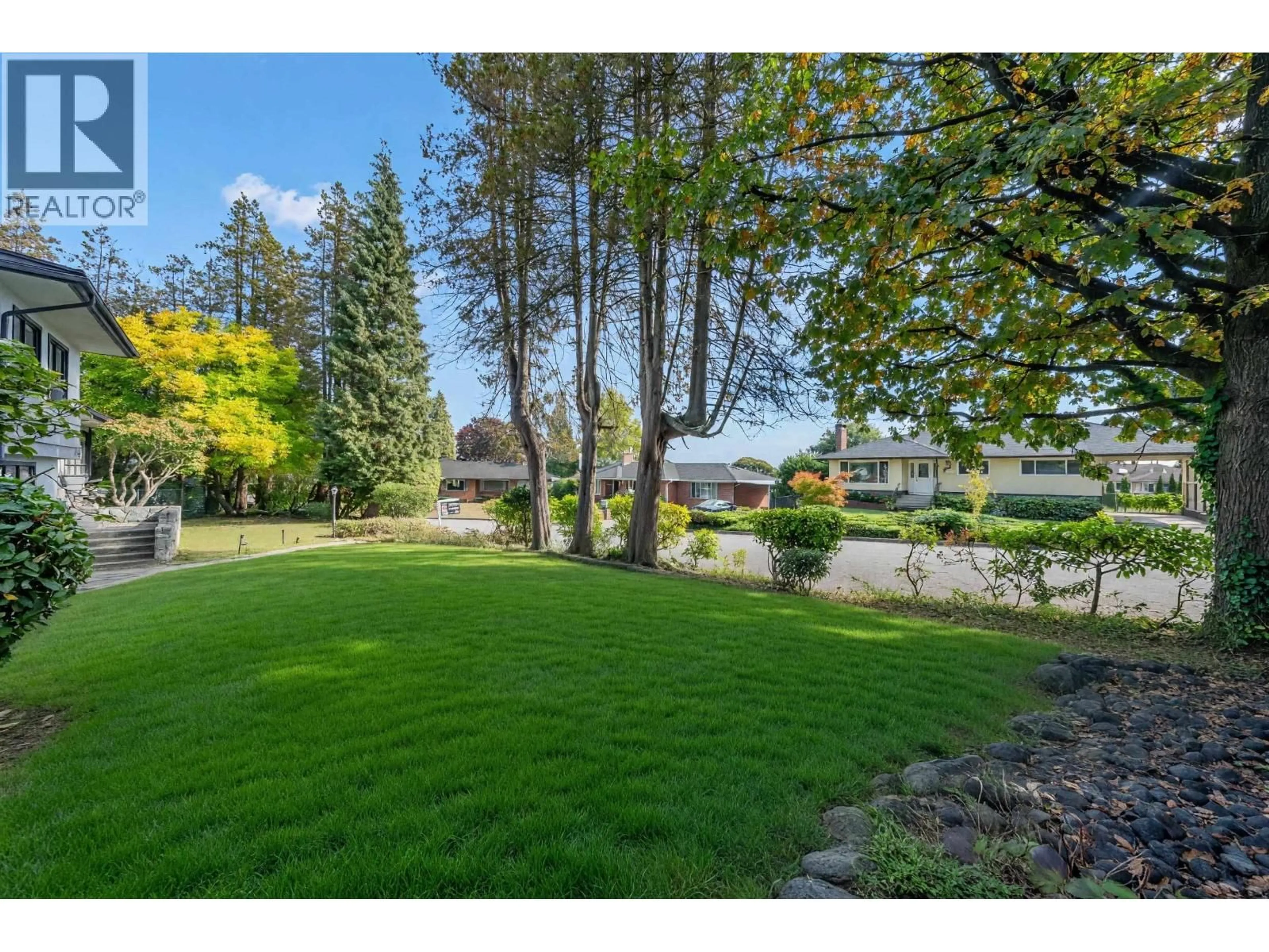 A pic from outside/outdoor area/front of a property/back of a property/a pic from drone, water/lake/river/ocean view for 8758 CREST DRIVE, Burnaby British Columbia V3N4A2