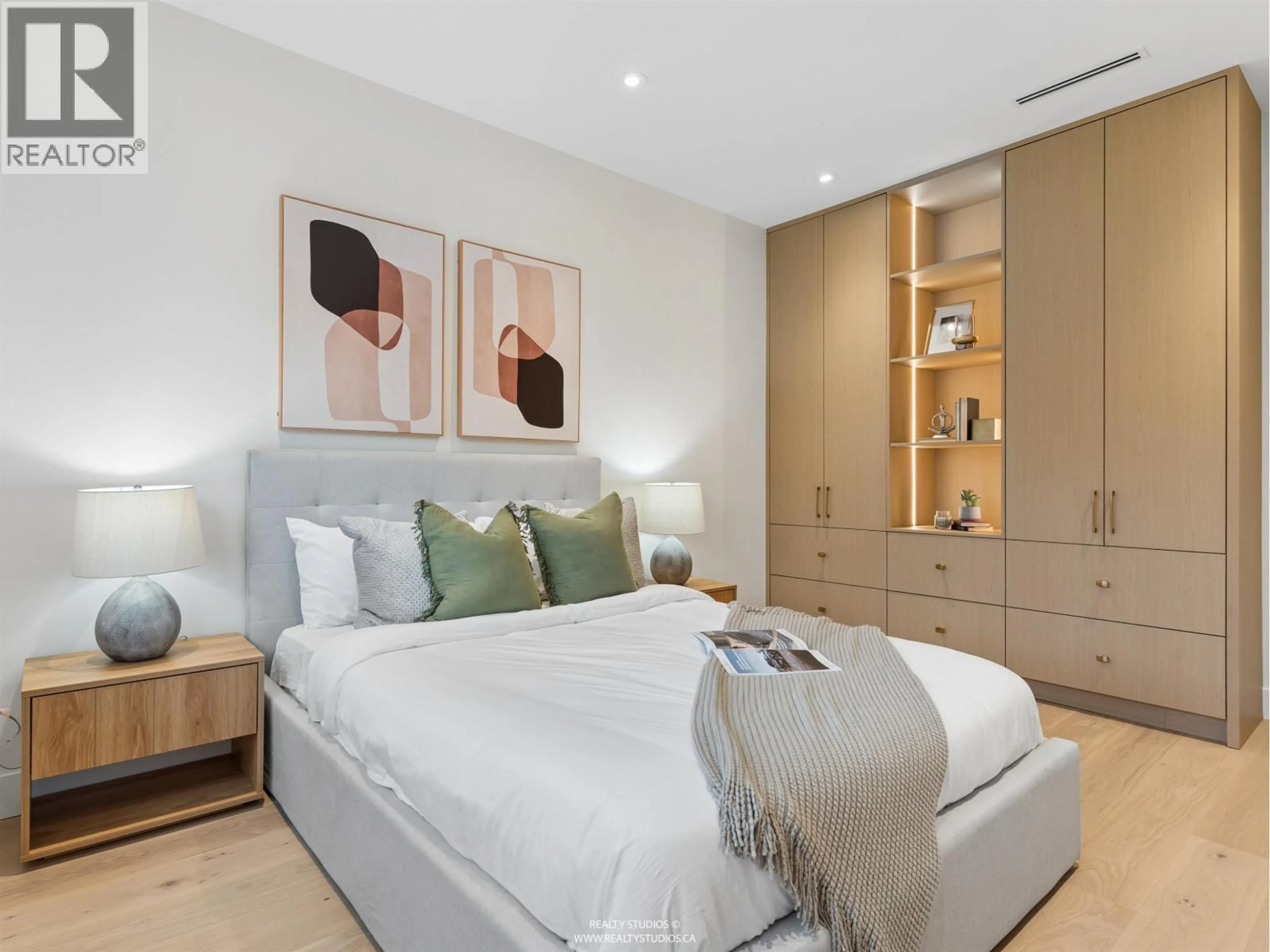 Bedroom with bed, unknown for 2543 2ND AVENUE, Vancouver British Columbia V5T4C1