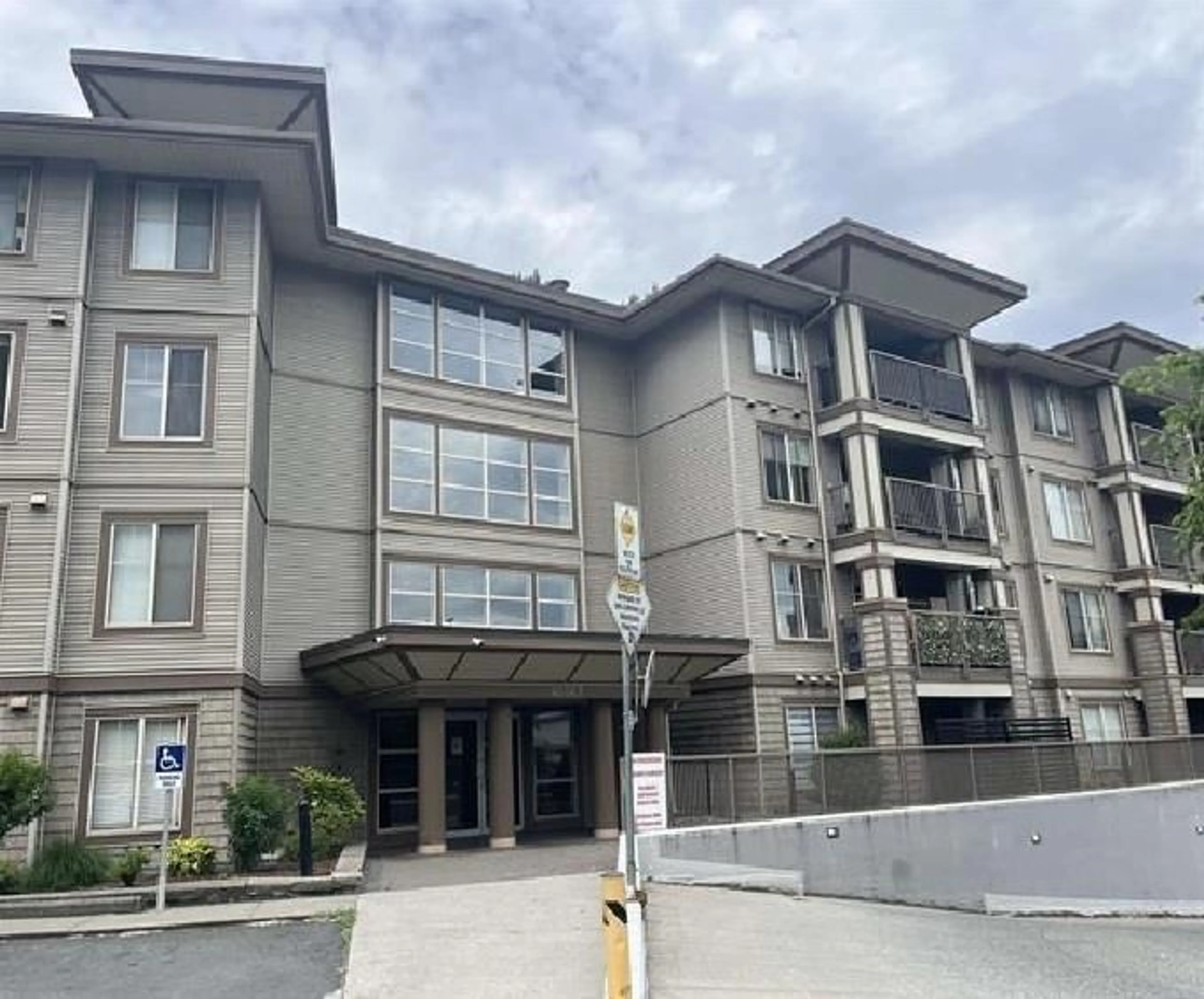 Unknown for 101 - 45567 YALE ROAD, Chilliwack British Columbia V2P0B2
