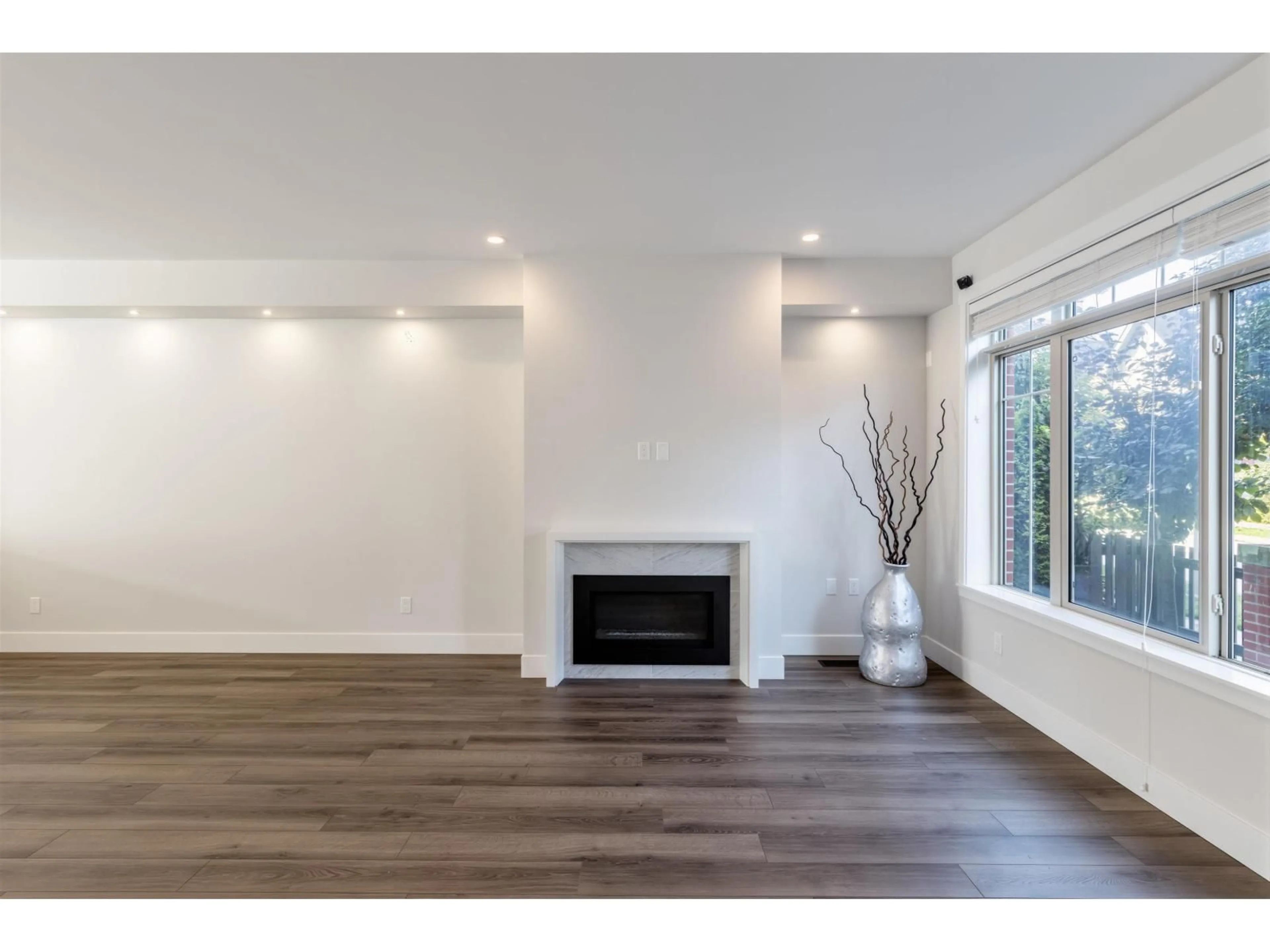 A pic of a room for 16476 24A AVENUE, Surrey British Columbia V3Z0V8