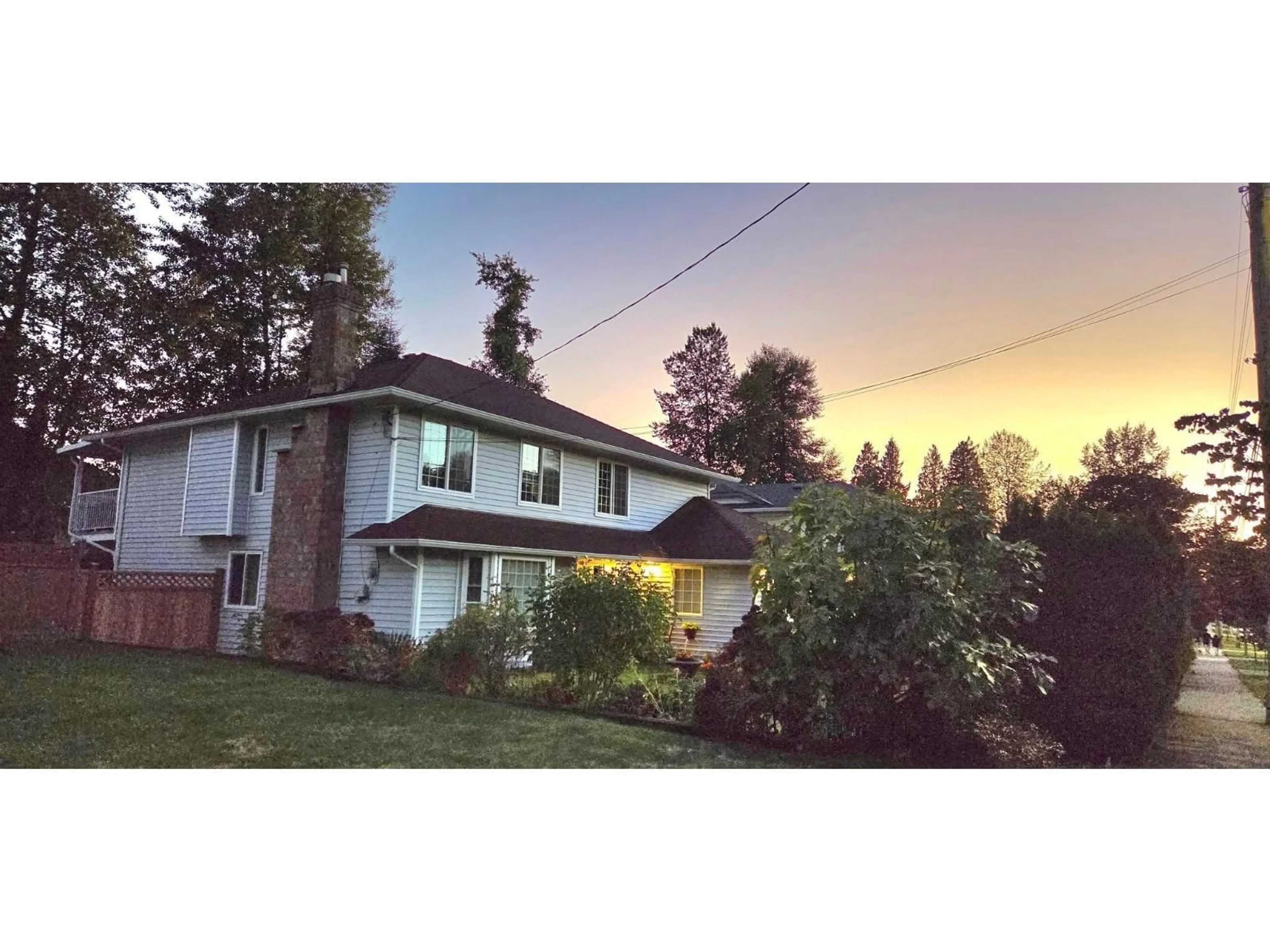 A pic from outside/outdoor area/front of a property/back of a property/a pic from drone, street for 15290 112 AVENUE, Surrey British Columbia V3R8Y8