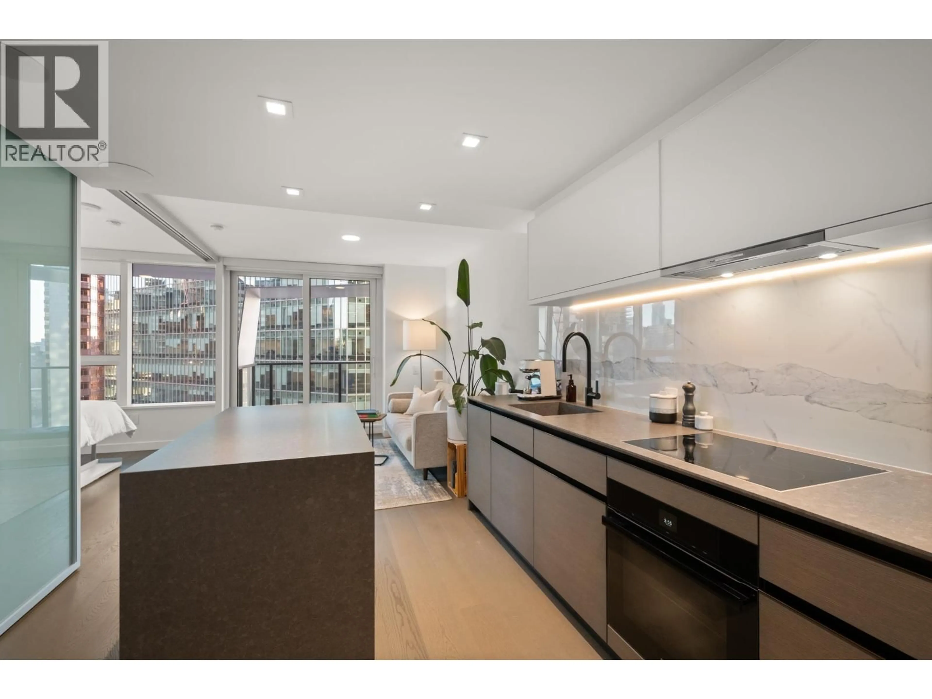 Open concept kitchen, ceramic/tile floor for 1404 - 620 CARDERO STREET, Vancouver British Columbia V6G0C7