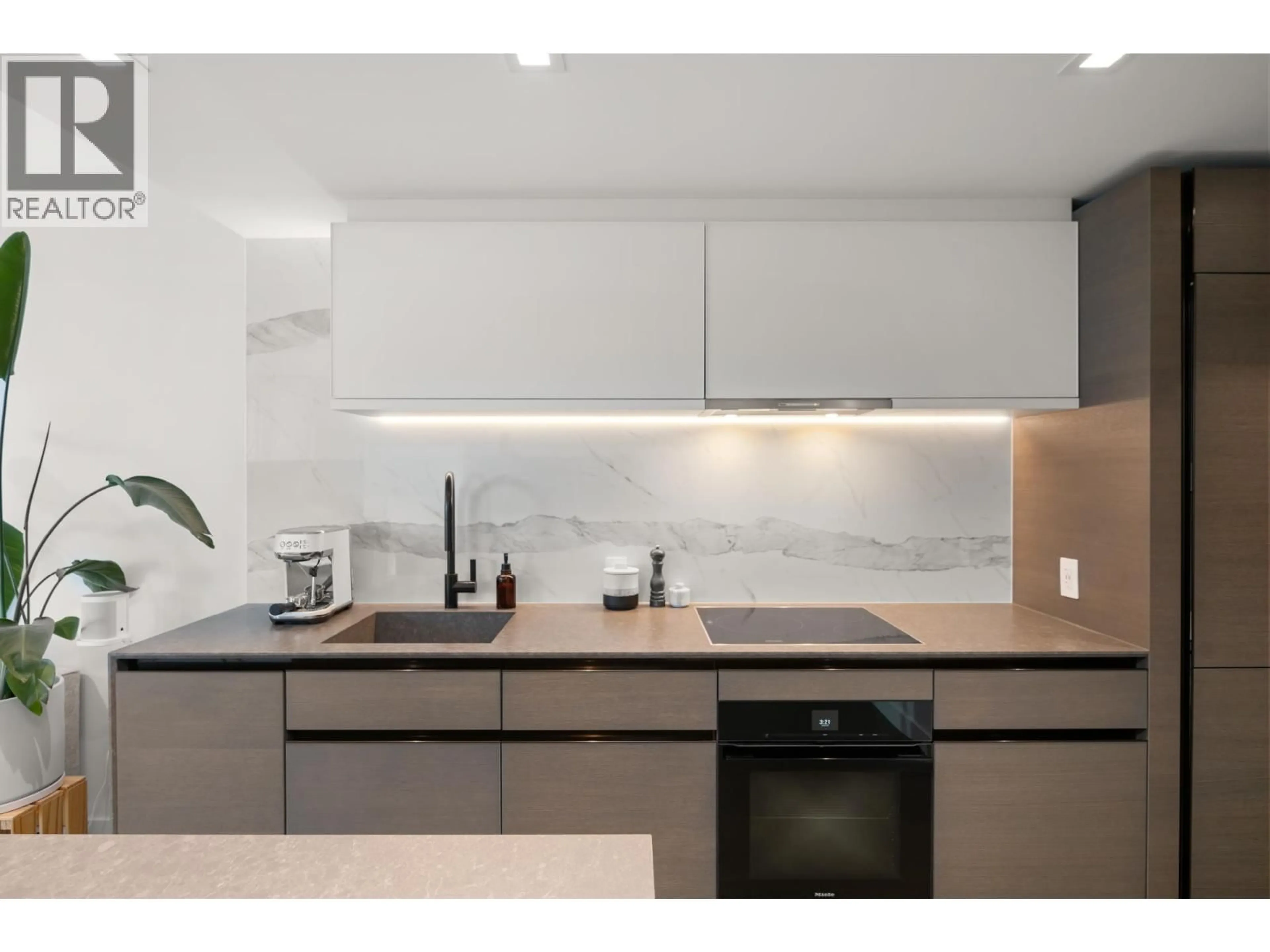 Standard kitchen, unknown for 1404 - 620 CARDERO STREET, Vancouver British Columbia V6G0C7