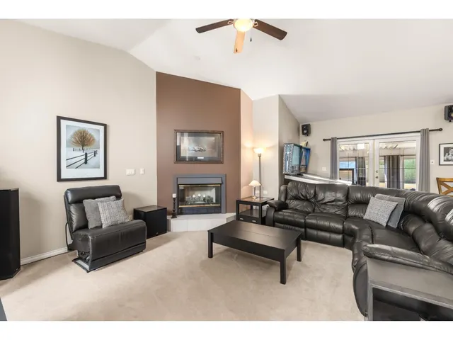 15430 KILMORE CLOSE, Surrey 5