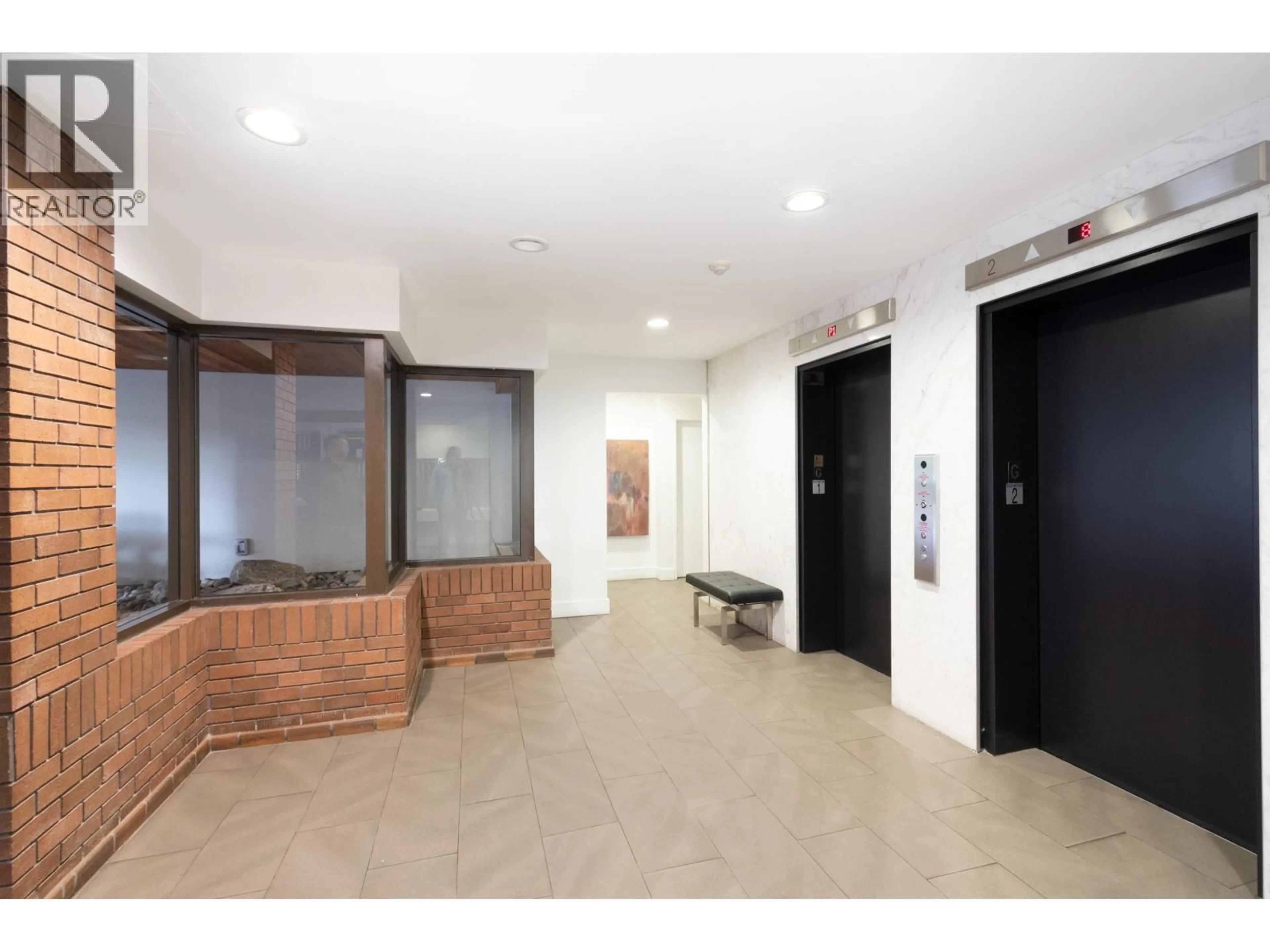 Indoor foyer for 201 - 1127 BARCLAY STREET, Vancouver British Columbia V6E4C6