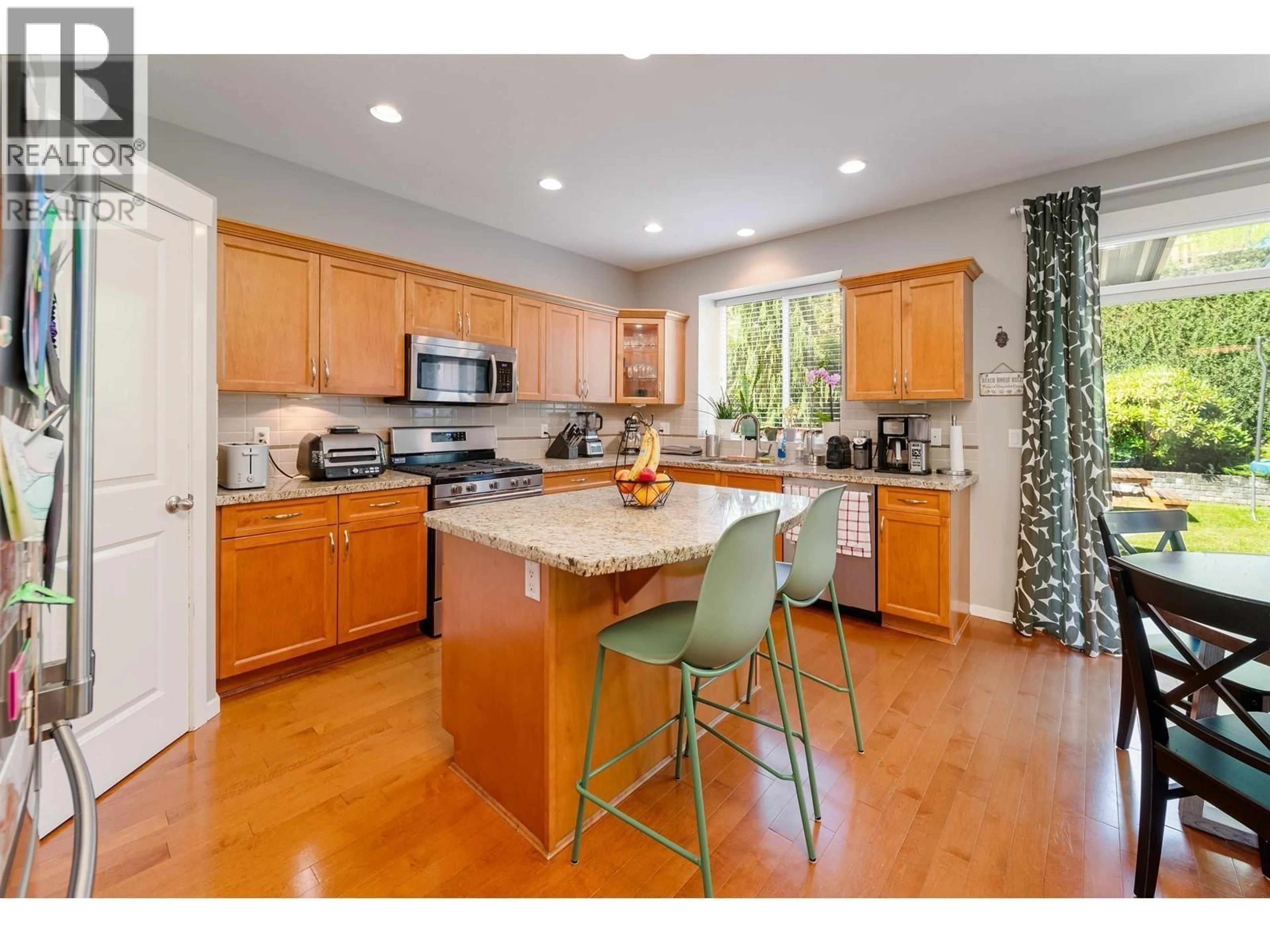 Open concept kitchen, wood/laminate floor for 143 MAPLE DRIVE, Port Moody British Columbia V3H0A8
