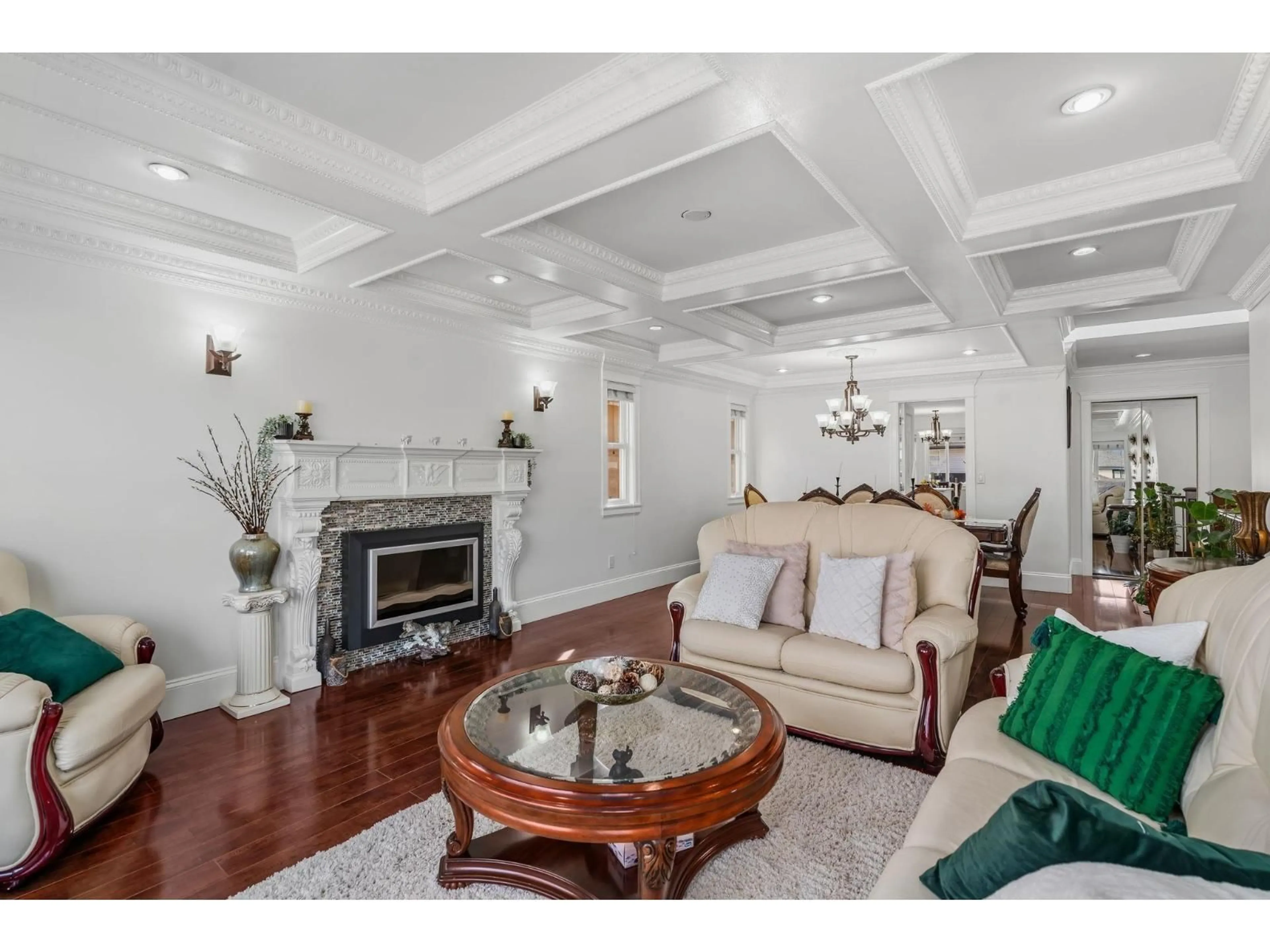 Living room with furniture, unknown for 14120 88A AVENUE, Surrey British Columbia V3V7W5