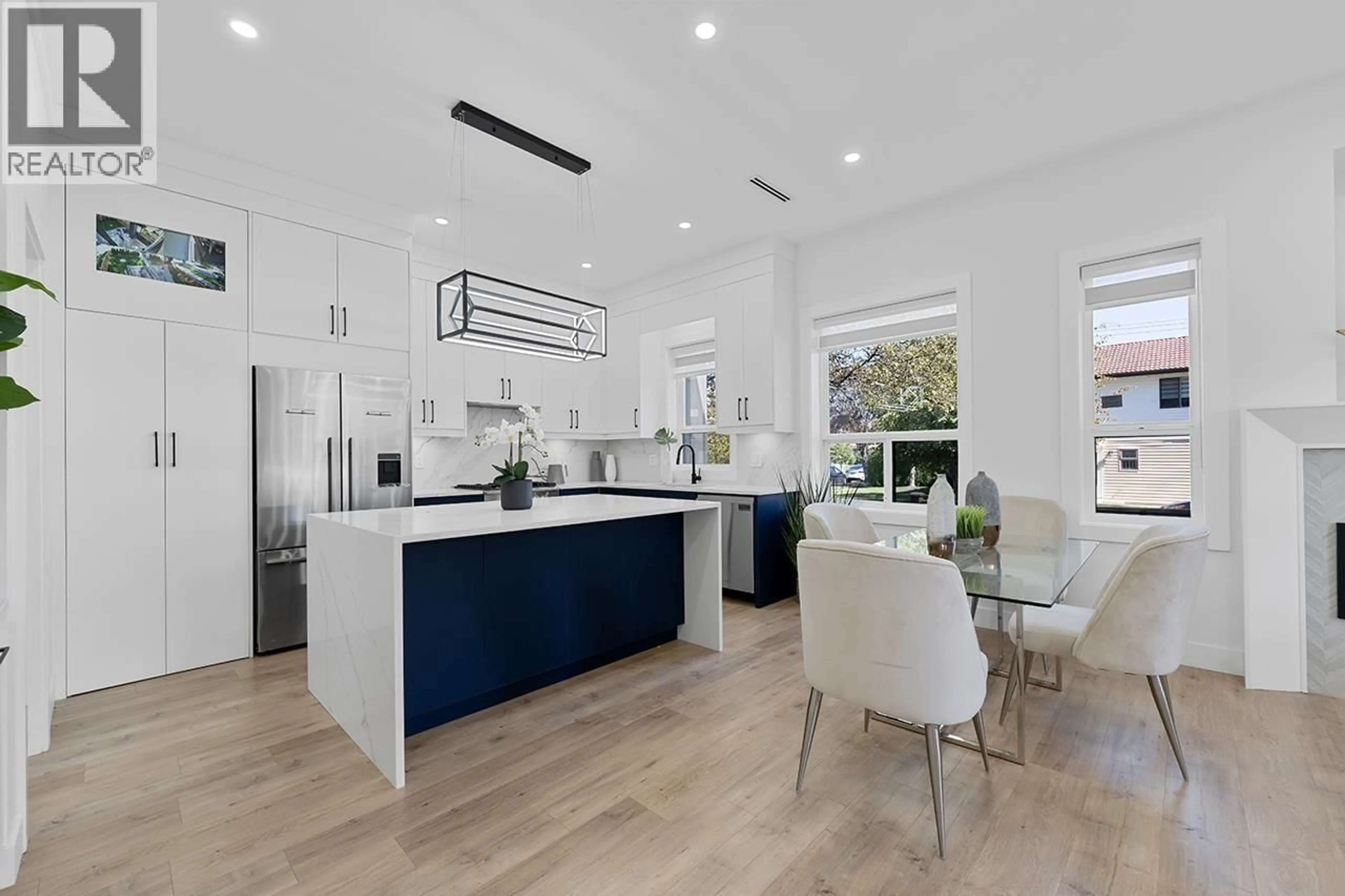 Open concept kitchen, ceramic/tile floor for 2995 17TH AVENUE, Vancouver British Columbia V5M2N4
