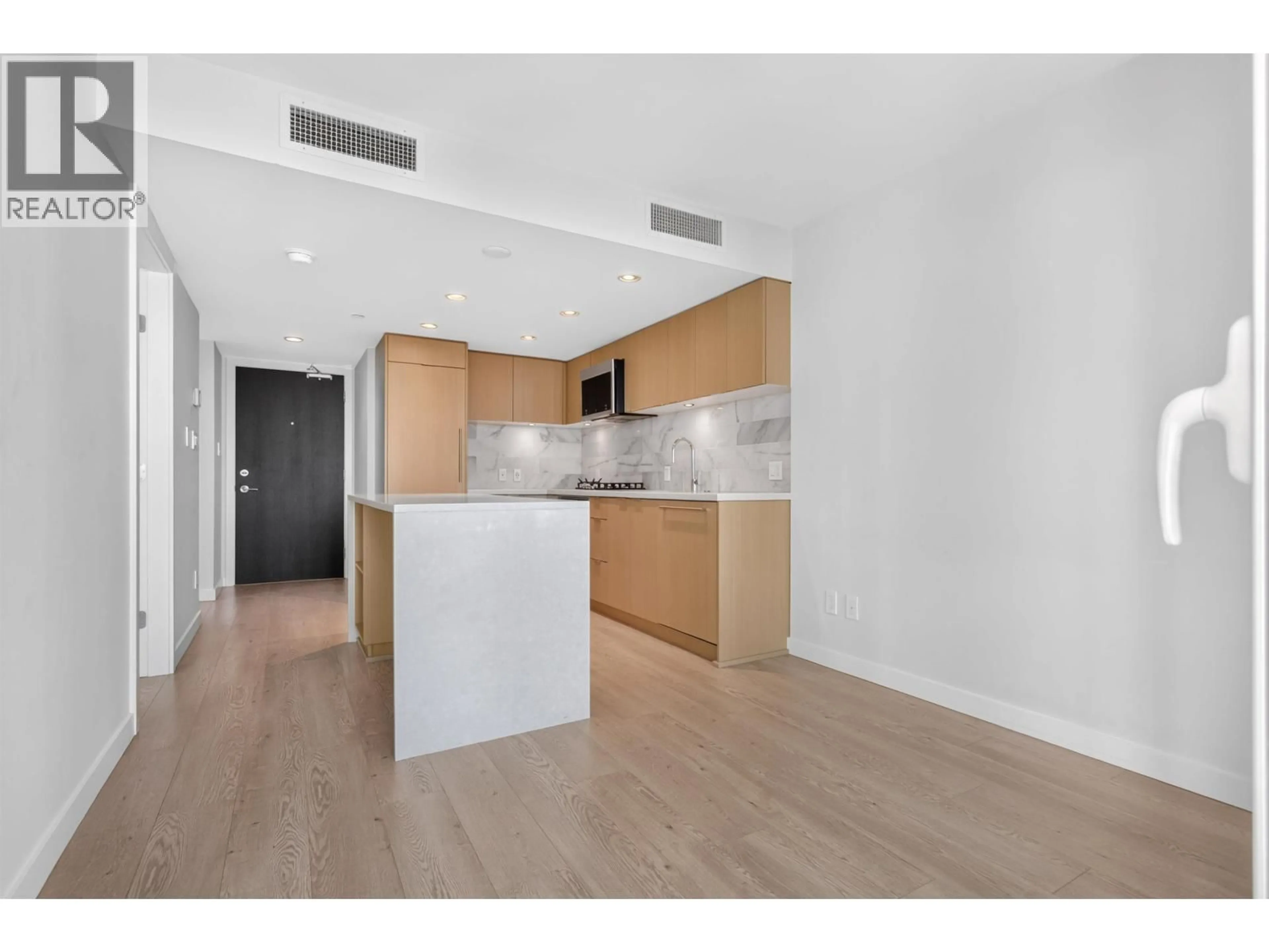 Standard kitchen, wood/laminate floor for 1506 - 8189 CAMBIE STREET, Vancouver British Columbia V6P0G6