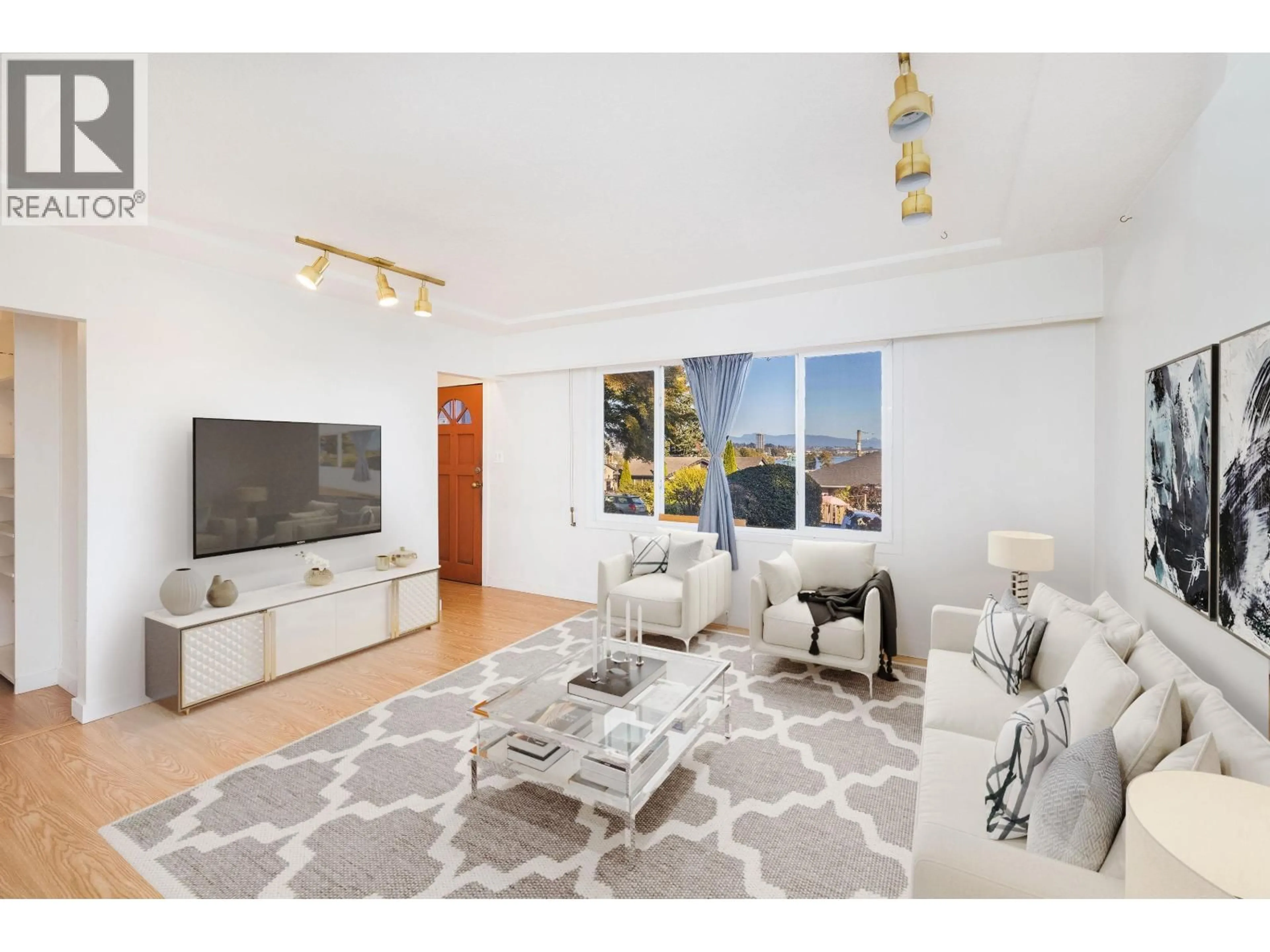 Living room with furniture, unknown for 107 SAPPER STREET, New Westminster British Columbia V3L3Y6