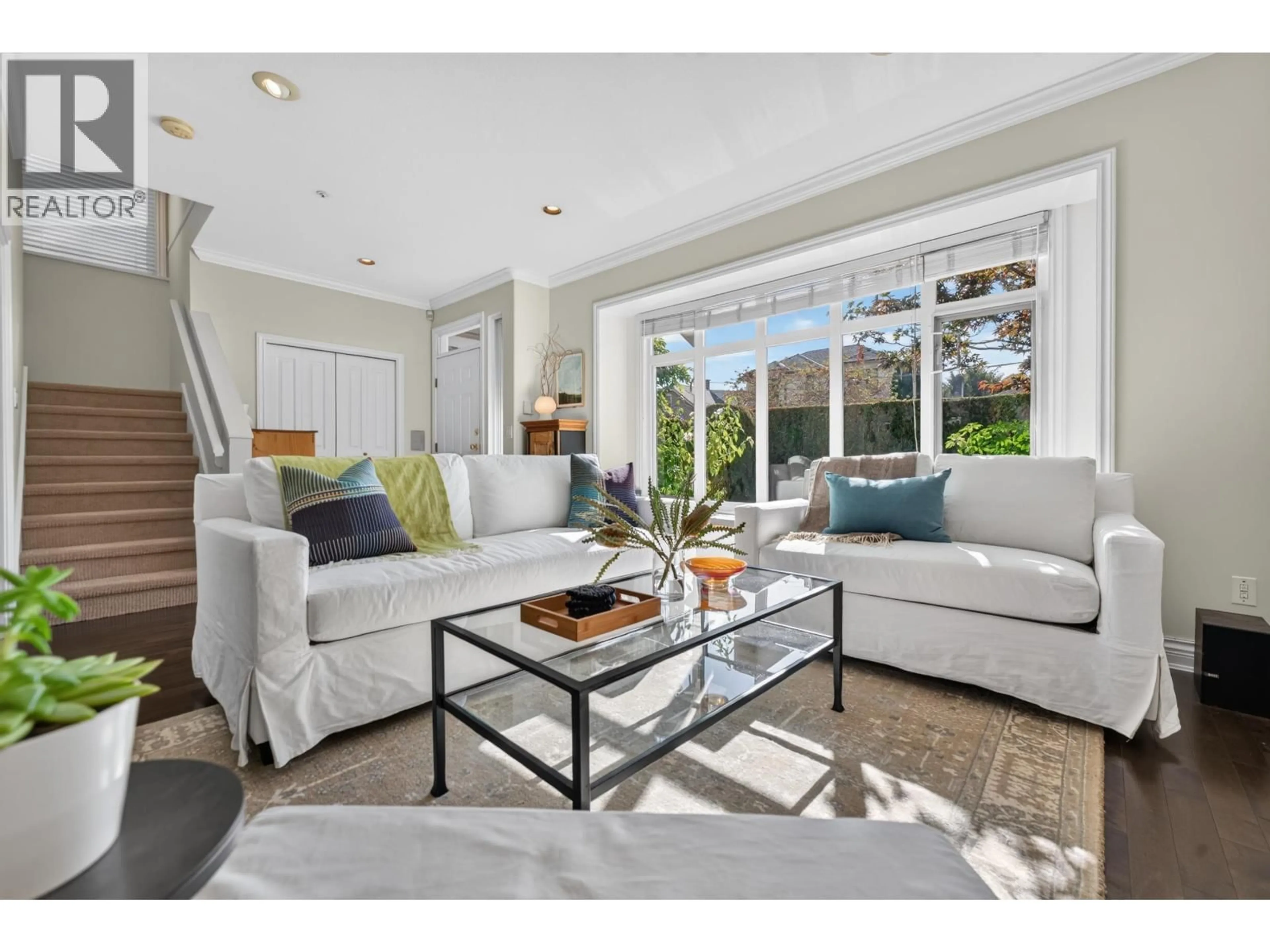 Living room with furniture, unknown for 135 43RD AVENUE, Vancouver British Columbia V5W1T1