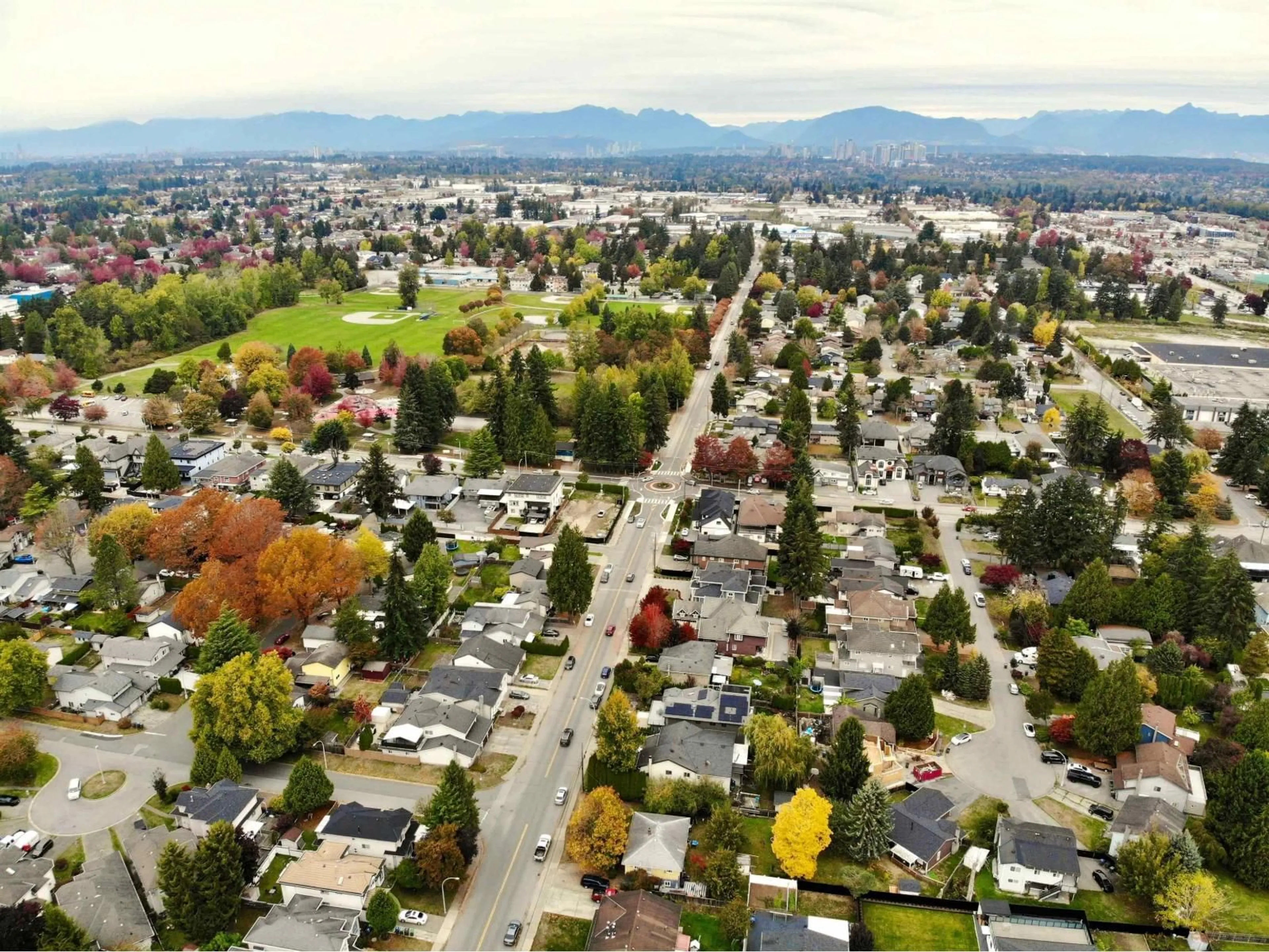 A pic from outside/outdoor area/front of a property/back of a property/a pic from drone, mountain view for 6728 134A STREET, Surrey British Columbia V3W4V3