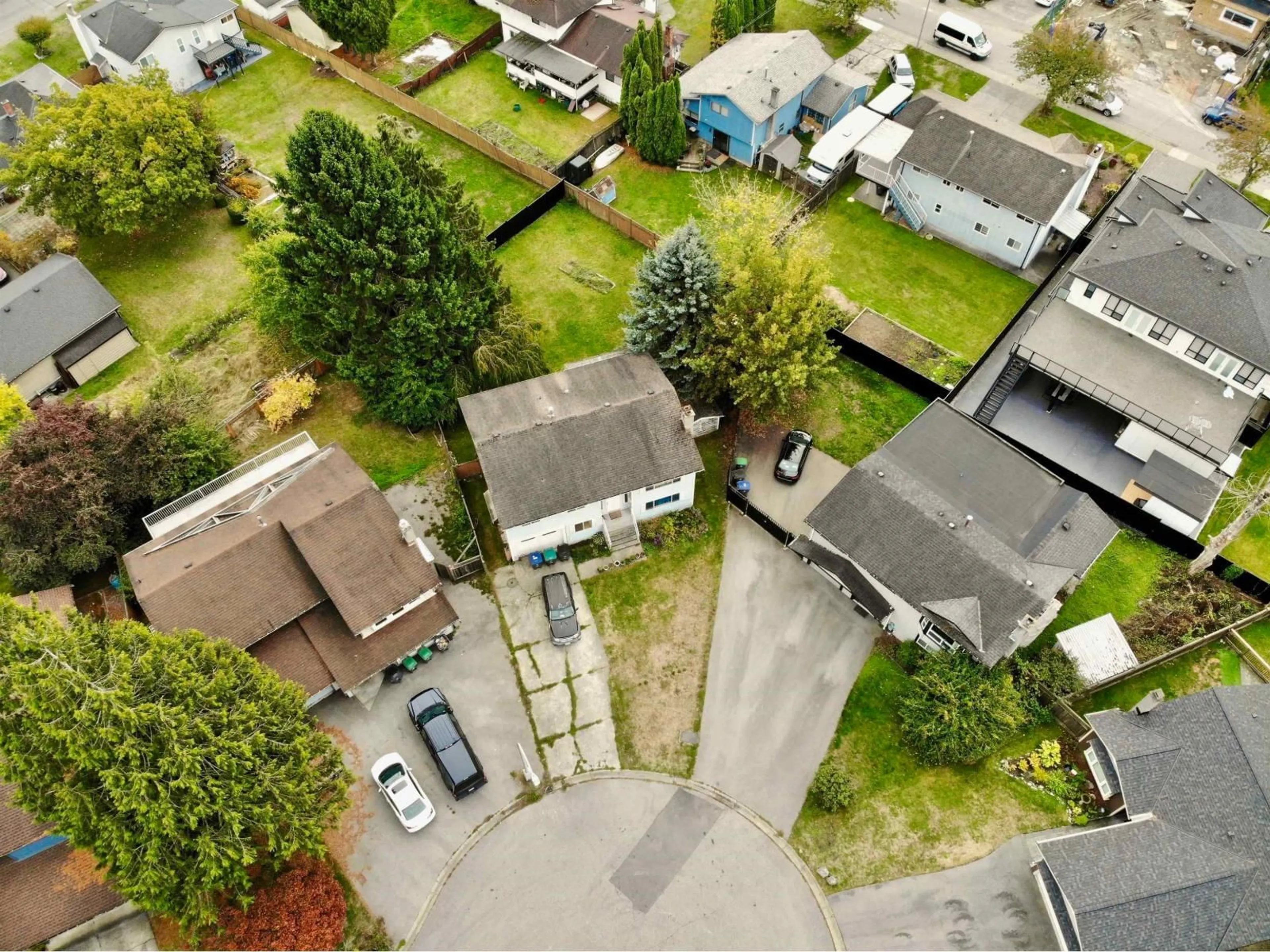 A pic from outside/outdoor area/front of a property/back of a property/a pic from drone, street for 6728 134A STREET, Surrey British Columbia V3W4V3