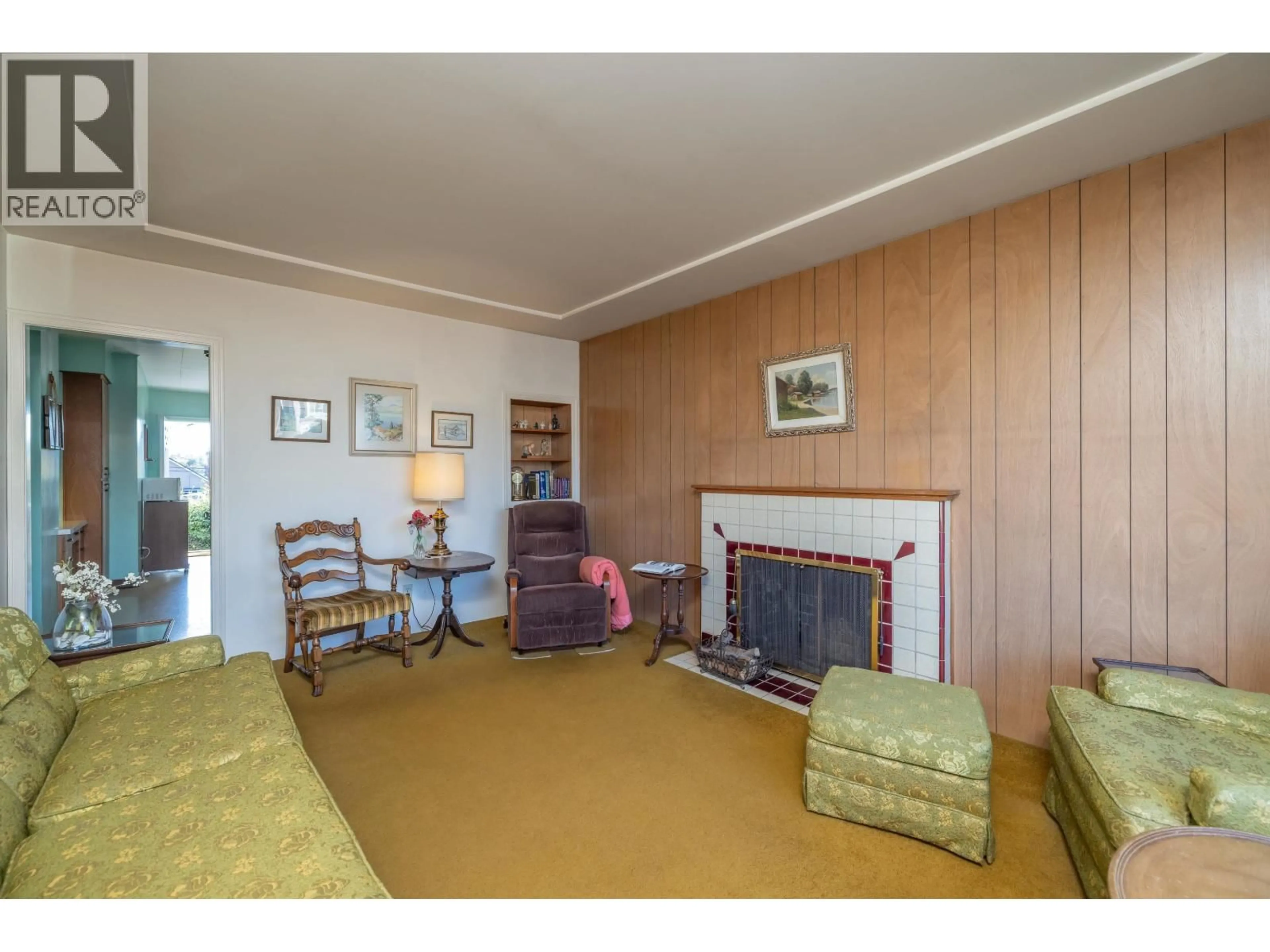 Living room with furniture, unknown for 3368 PARKER STREET, Vancouver British Columbia V5K2V9
