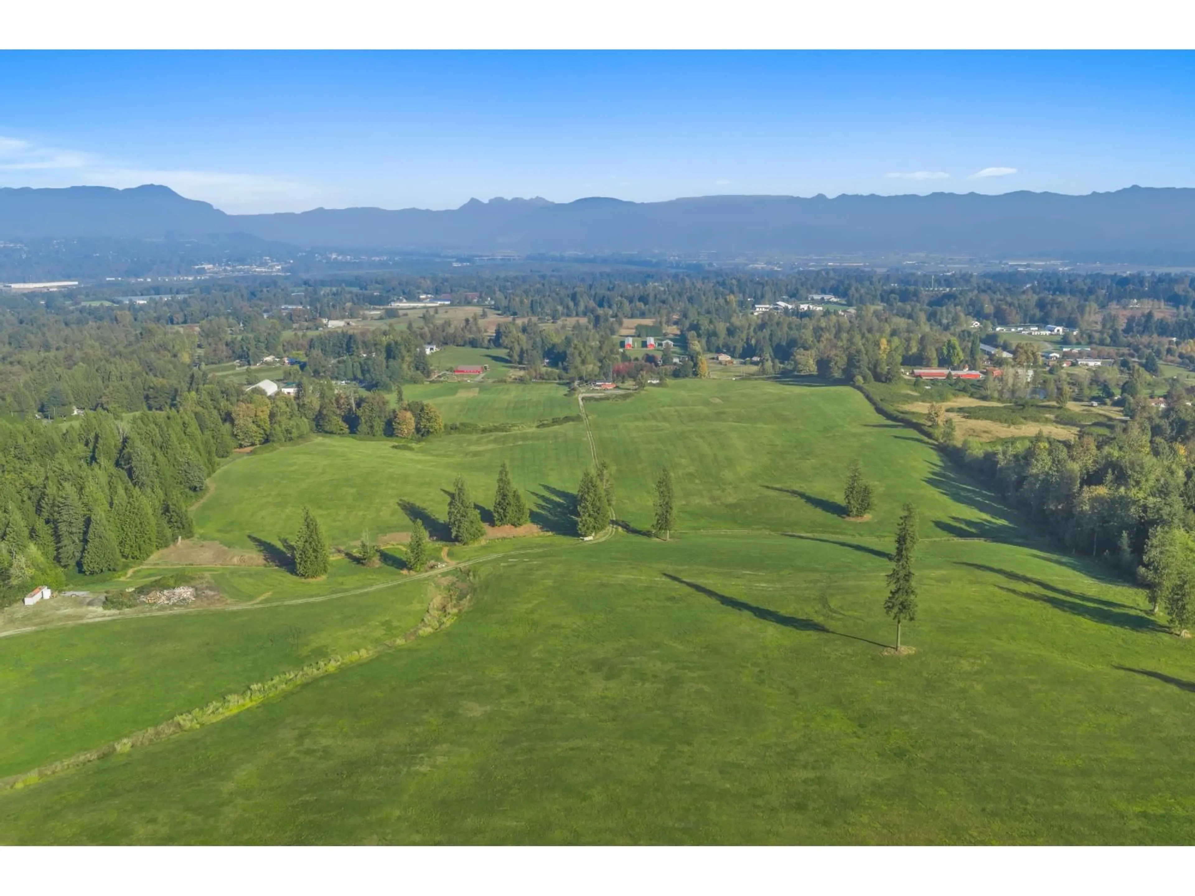 A pic from outside/outdoor area/front of a property/back of a property/a pic from drone, mountain view for 6077 ROSS ROAD, Abbotsford British Columbia V4X1Z1