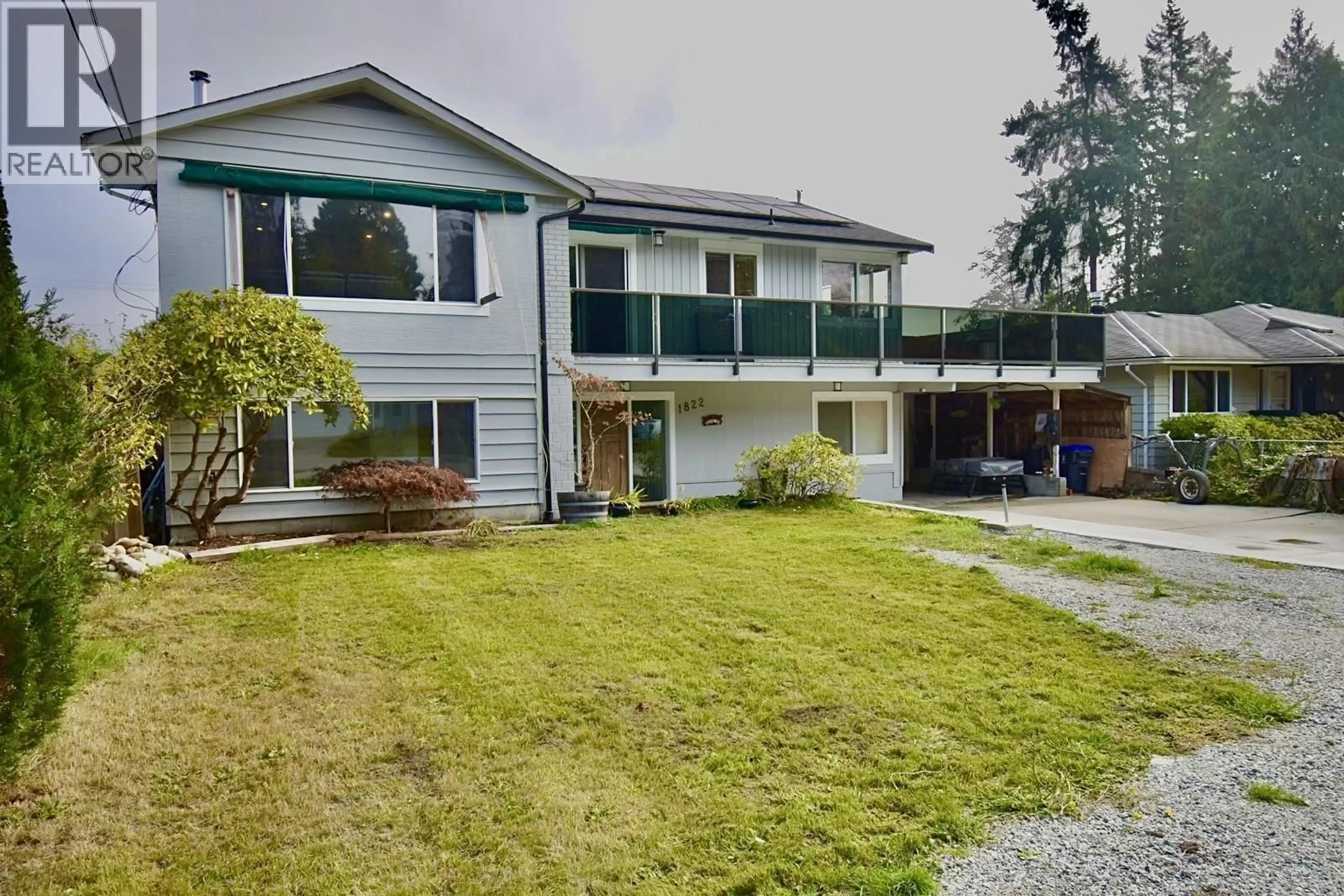 A pic from outside/outdoor area/front of a property/back of a property/a pic from drone, unknown for 1822 HALL ROAD, Sechelt British Columbia V7Z0A9