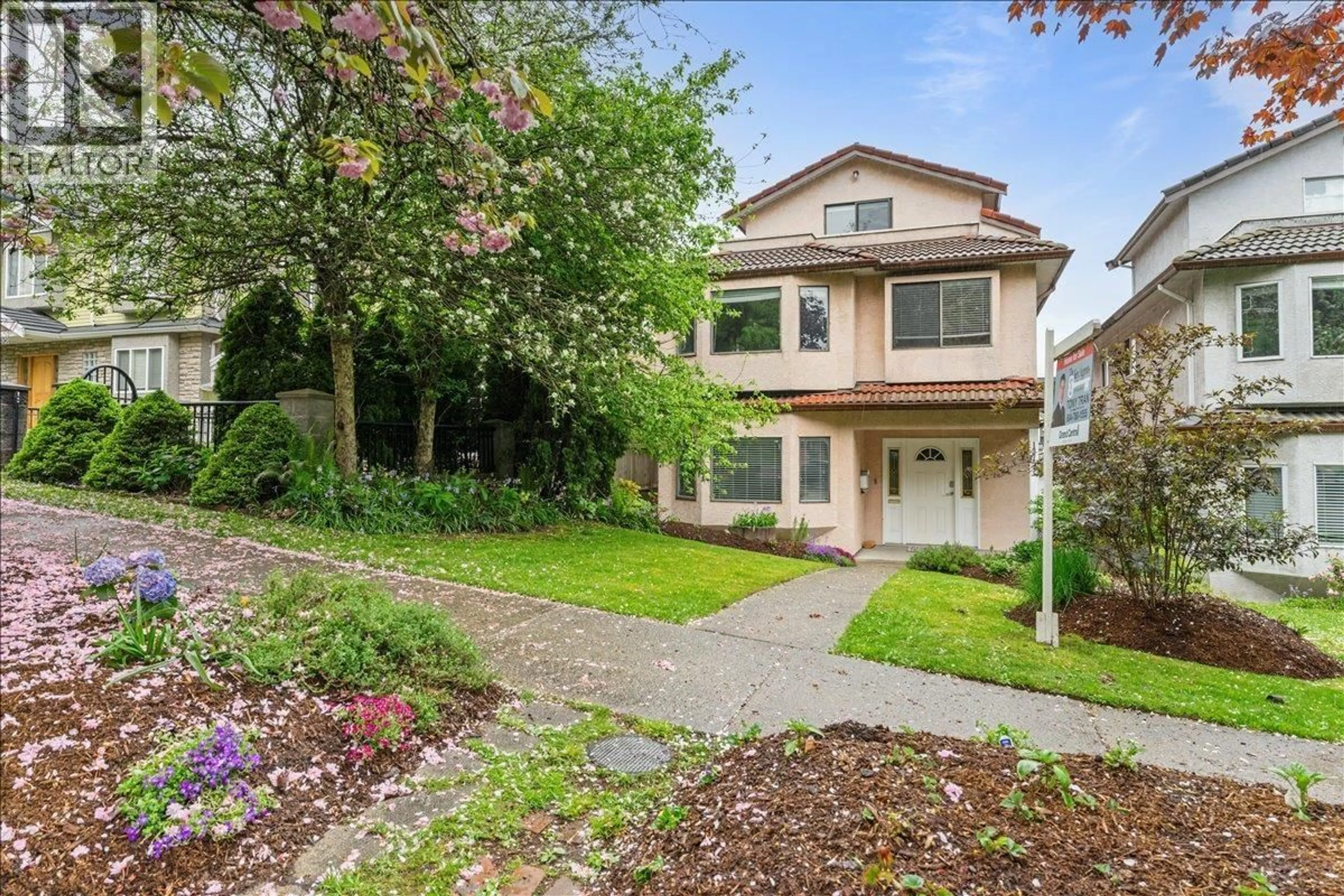Unknown for 1375 18TH AVENUE, Vancouver British Columbia V5V1H5