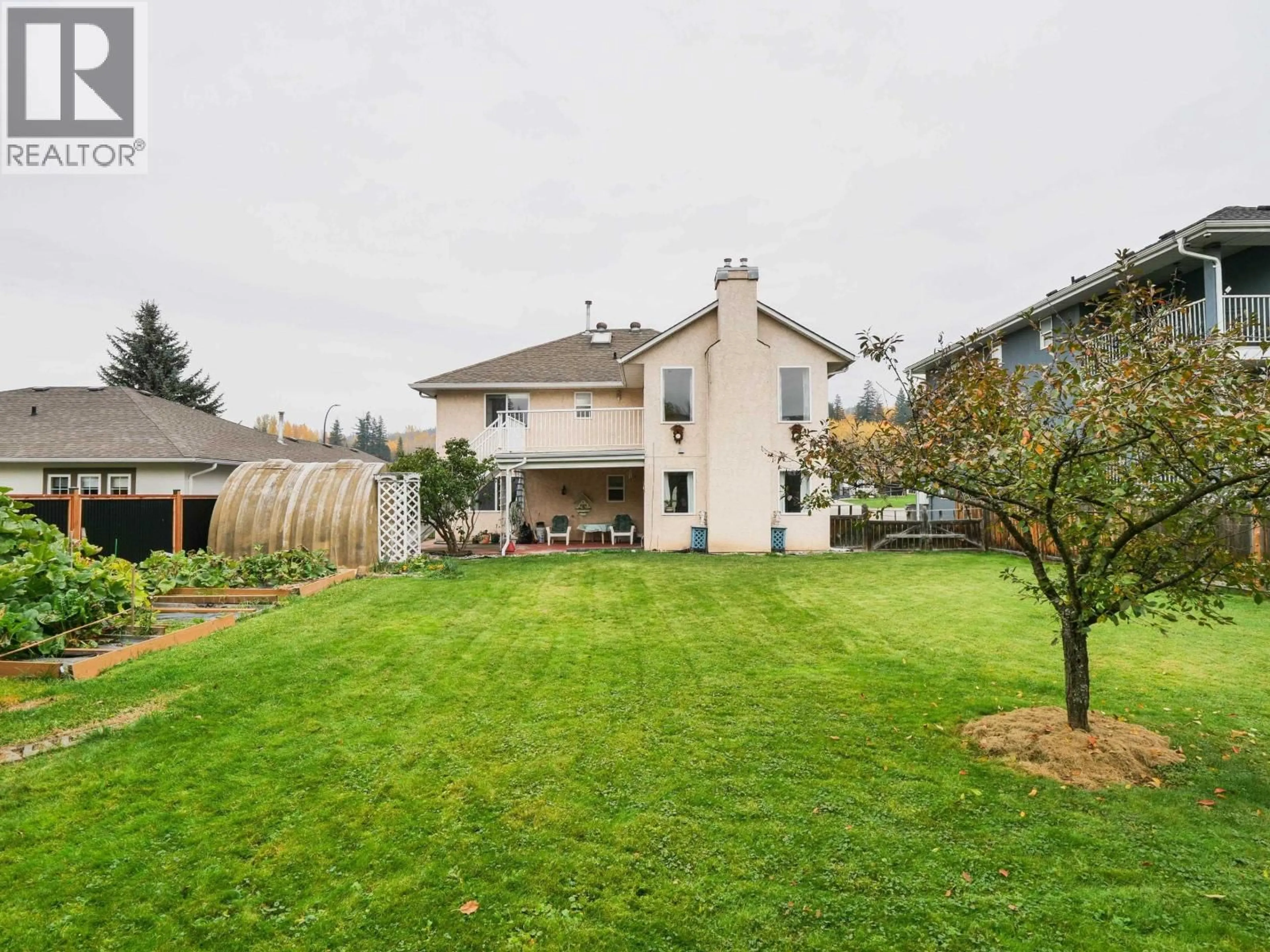 A pic from outside/outdoor area/front of a property/back of a property/a pic from drone, unknown for 105 LOWE STREET, Quesnel British Columbia V2J5T4
