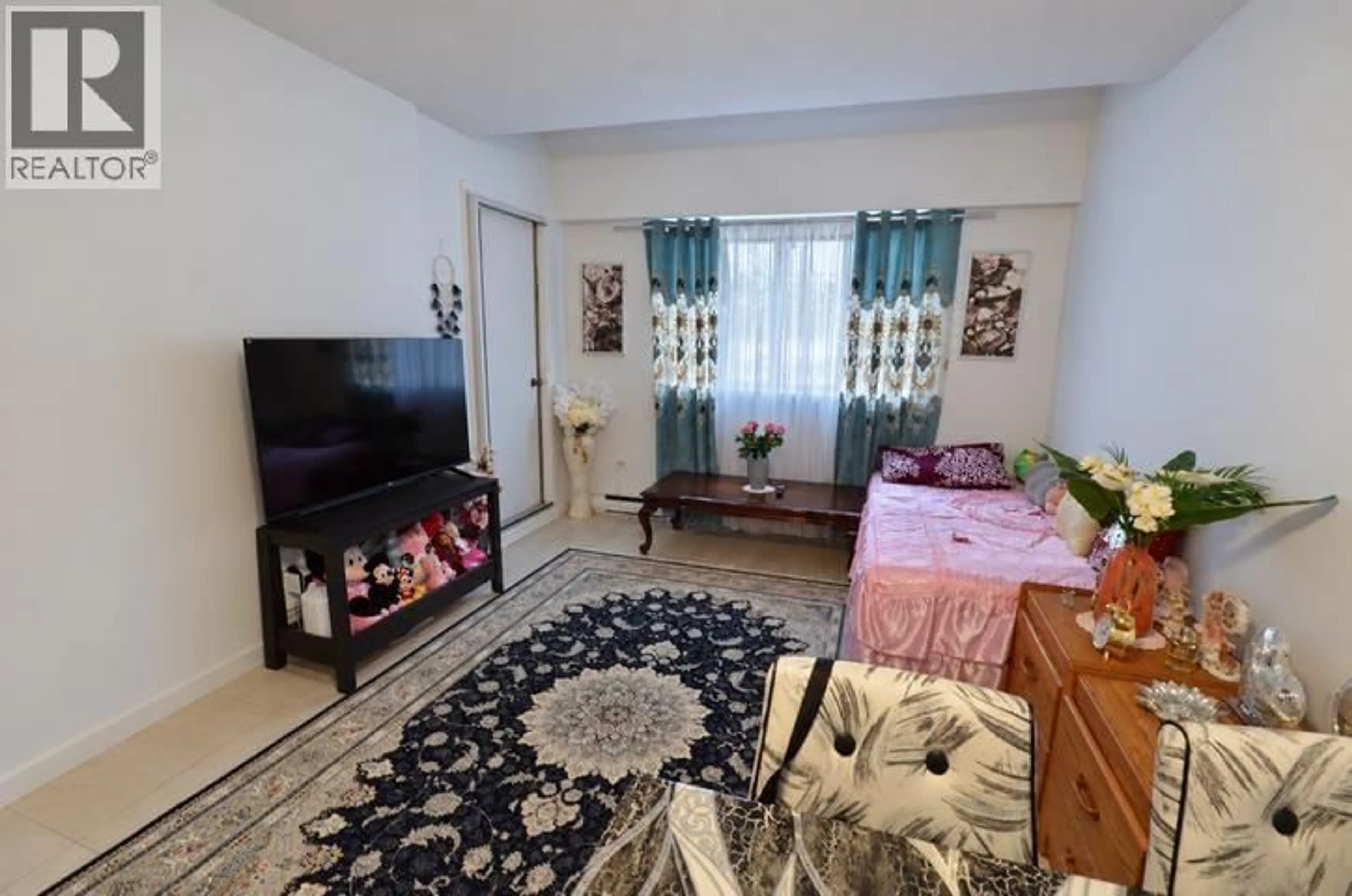 A pic of a room for 225 - 8120 COLONIAL DRIVE, Richmond British Columbia V7C4V2